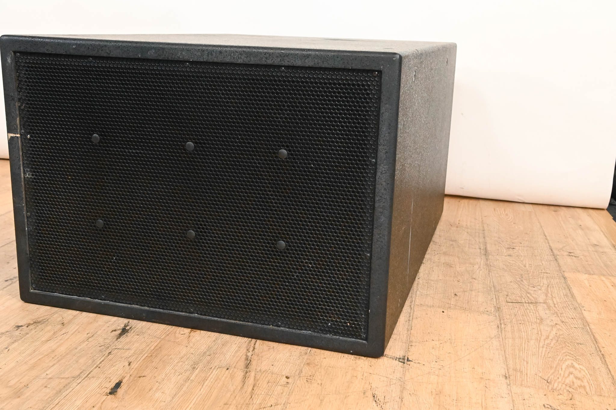 EAW SB1000zP Dual 18" Passive Subwoofer
