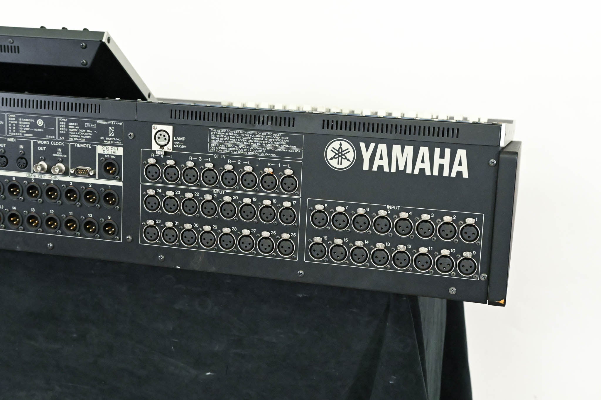 Yamaha M7CL-48 48-Channel Digital Audio Mixing Console