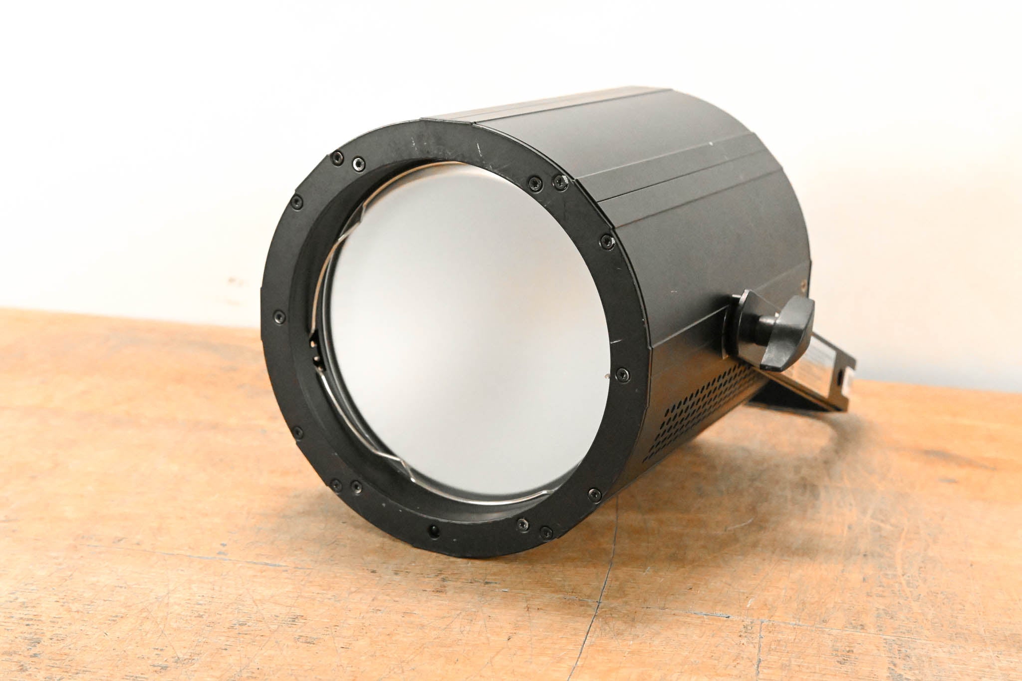 ADJ COB Cannon LP200ST 200W Chip On Board Color Mixing Wash Fixture