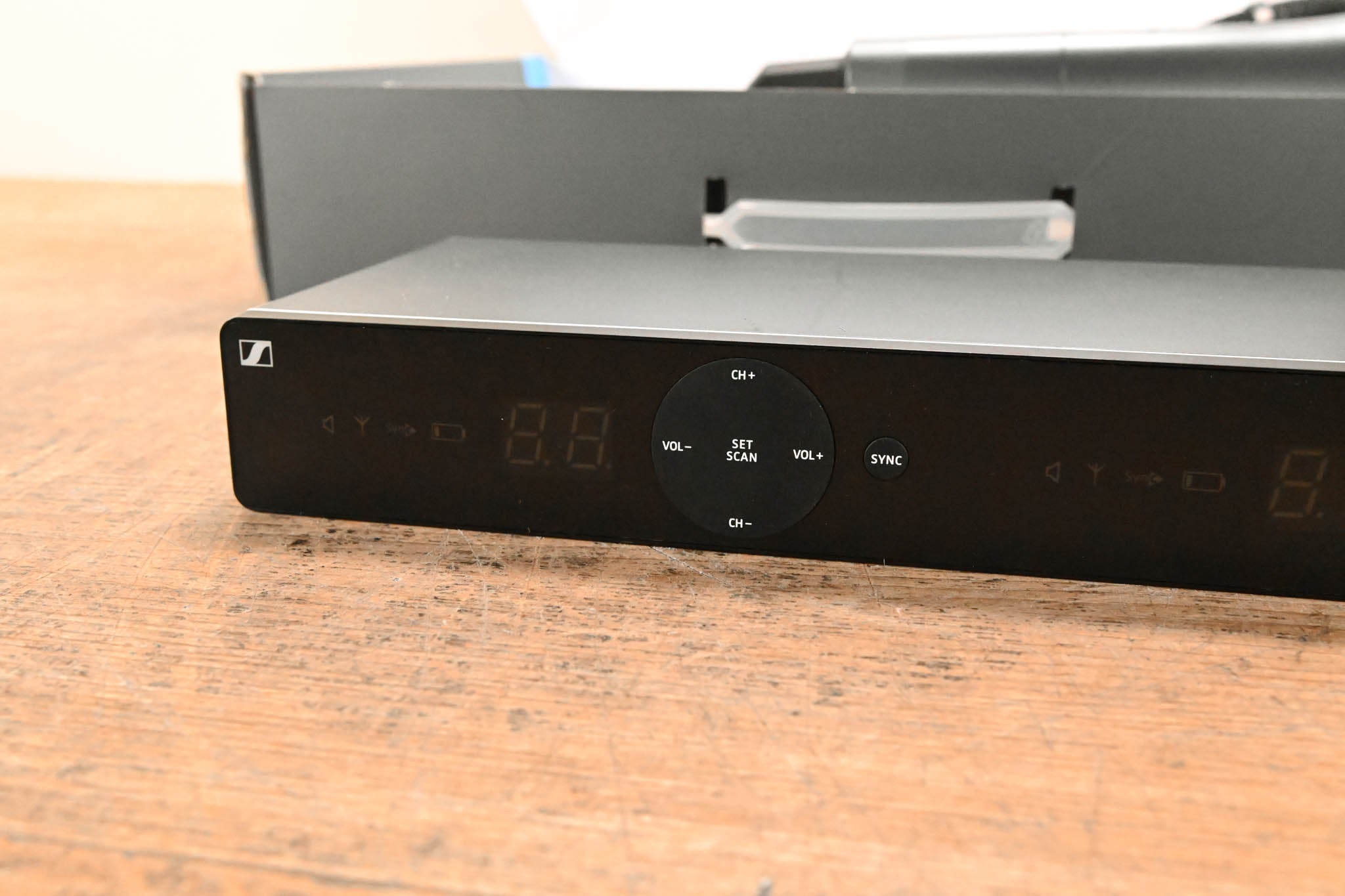 Sennheiser XSW 1-835 Dual-A 2-Channel Wireless System - A Range