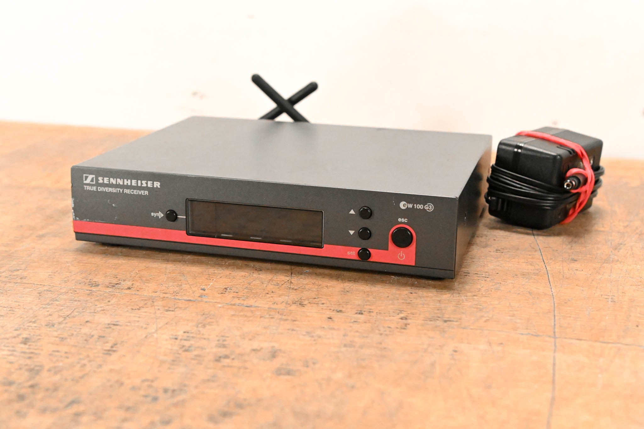 Sennheiser EM 100 G3 Wireless Receiver - B2 Range: 626-662 MHz