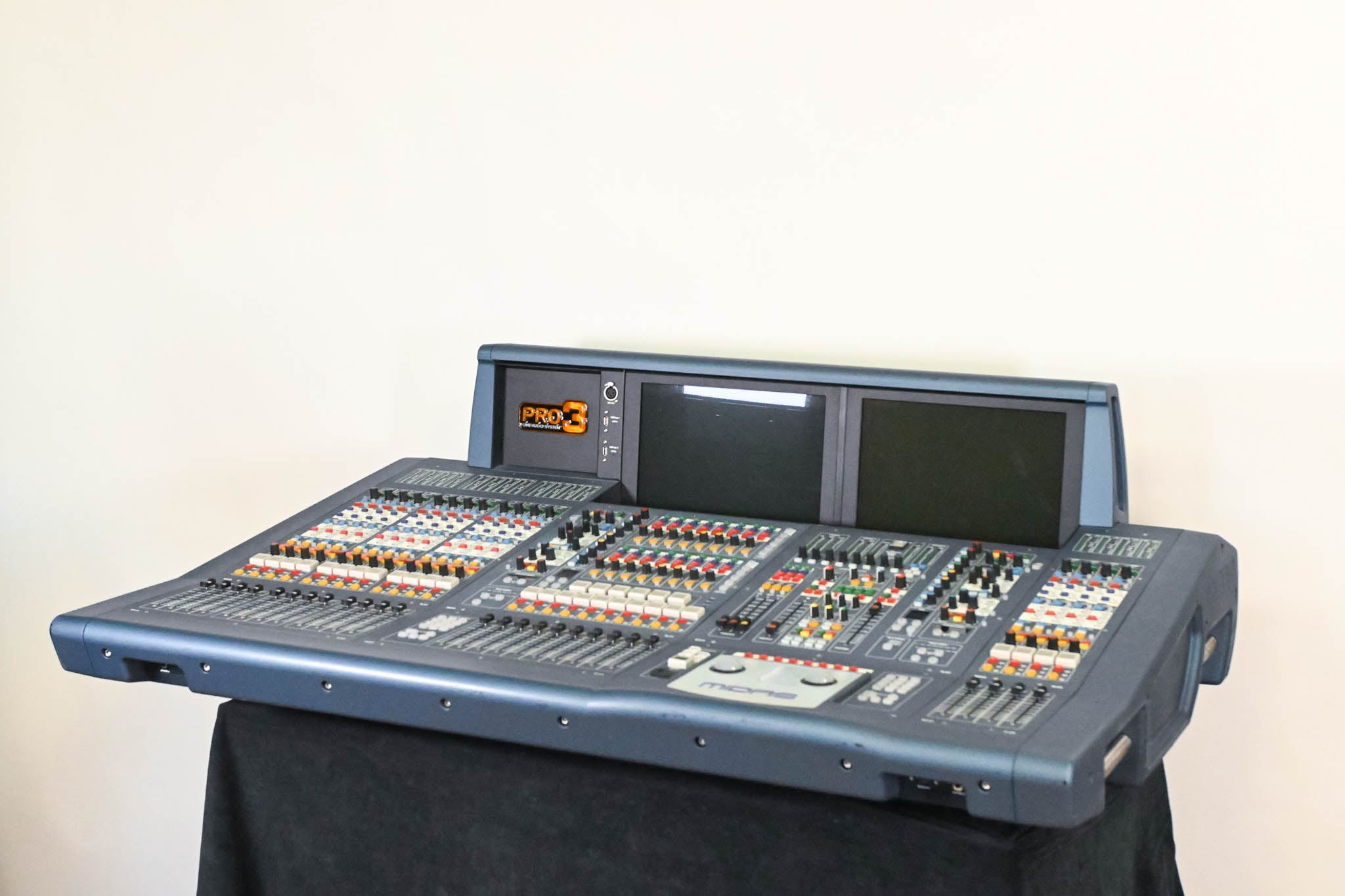 Midas PRO3 Live Audio Mixing Console