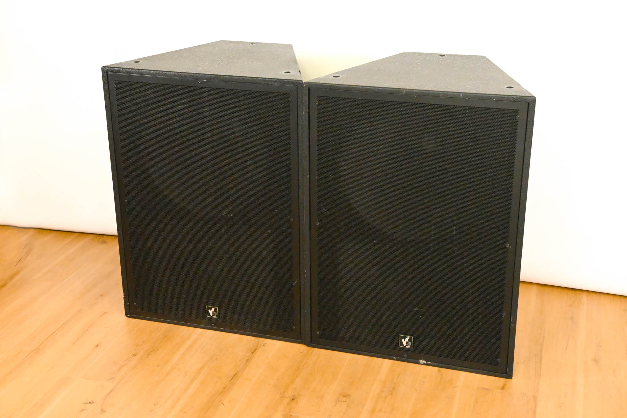 Tannoy VQNET-60 Dual 12" 2400W 3-Way Powered Loudspeaker (PAIR)