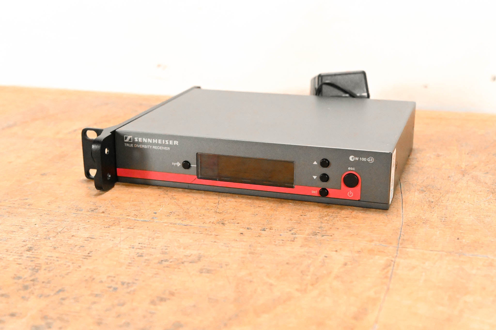 Sennheiser EM 100 G3 Wireless Receiver - A Range: 516-558 MHz