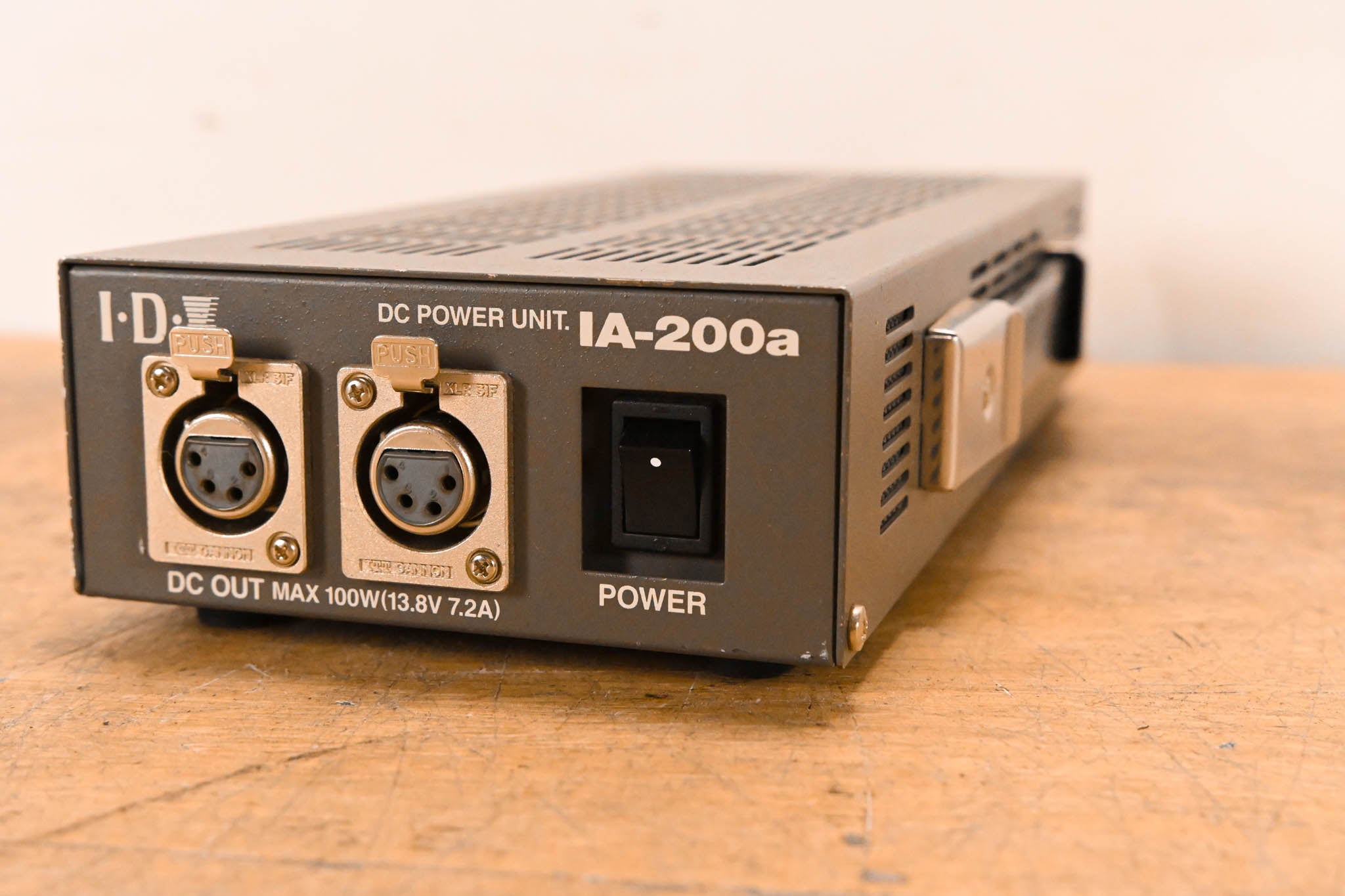 IDX System Technology IA-200a Dual-Channel Camera Power Supply