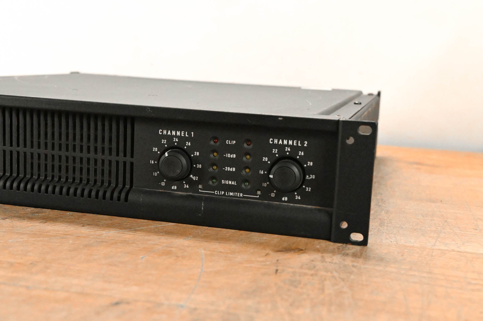QSC PowerLight 1.4 2-Channel Power Amplifier