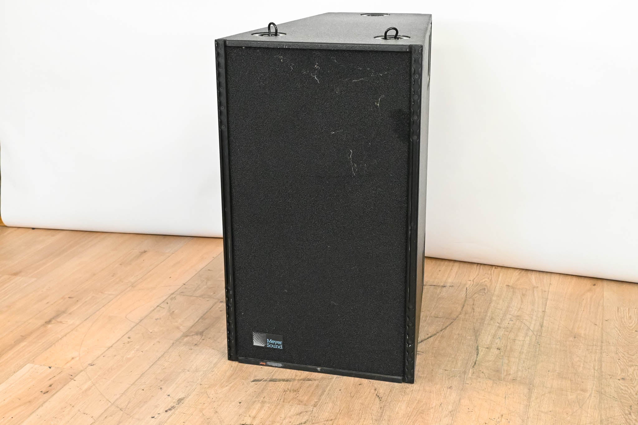 Meyer Sound DS-4P Self-Powered Mid-Bass Reinforcement Loudspeaker