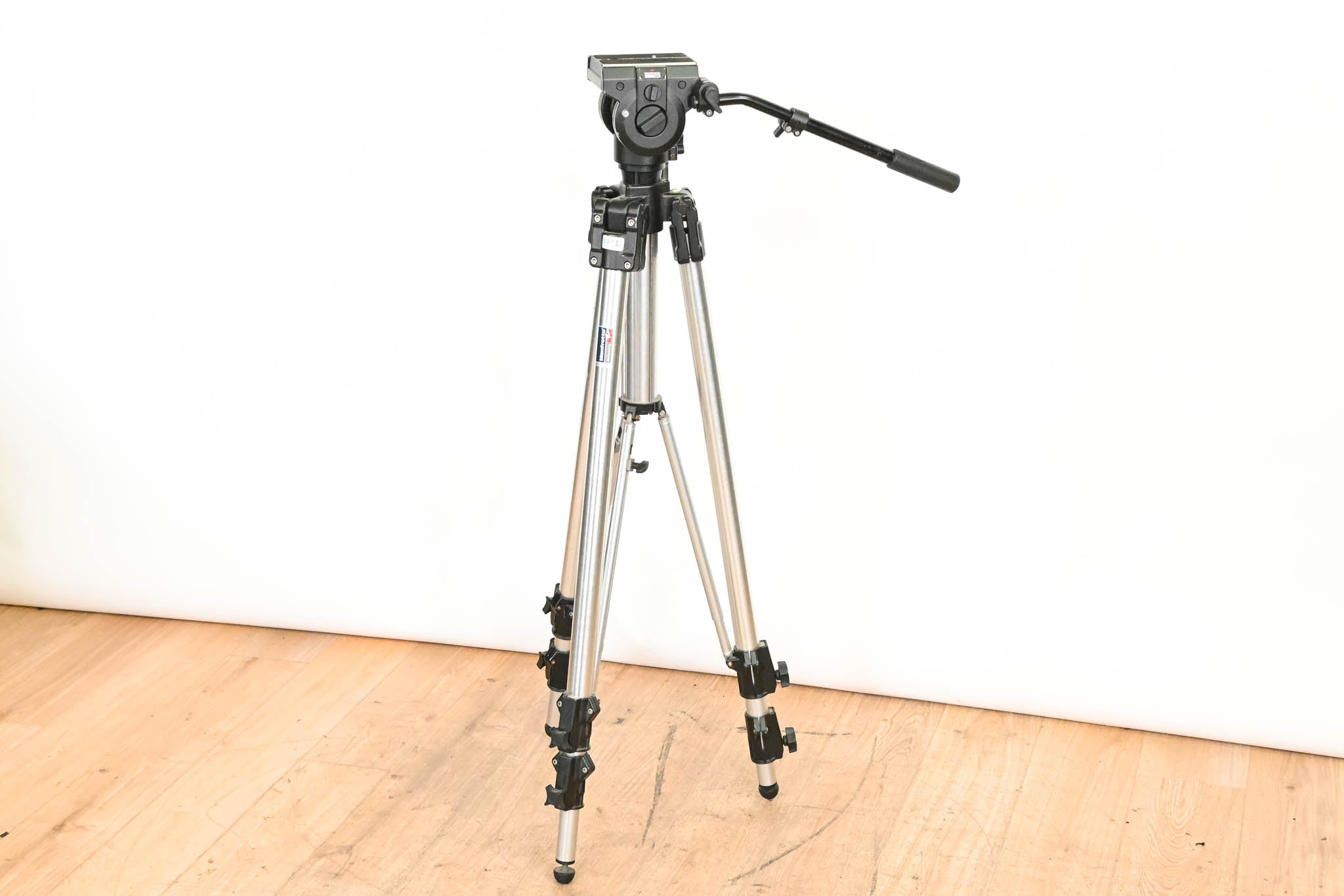 Manfrotto/Bogen 3066 Fluid Head with 3058 Tripod