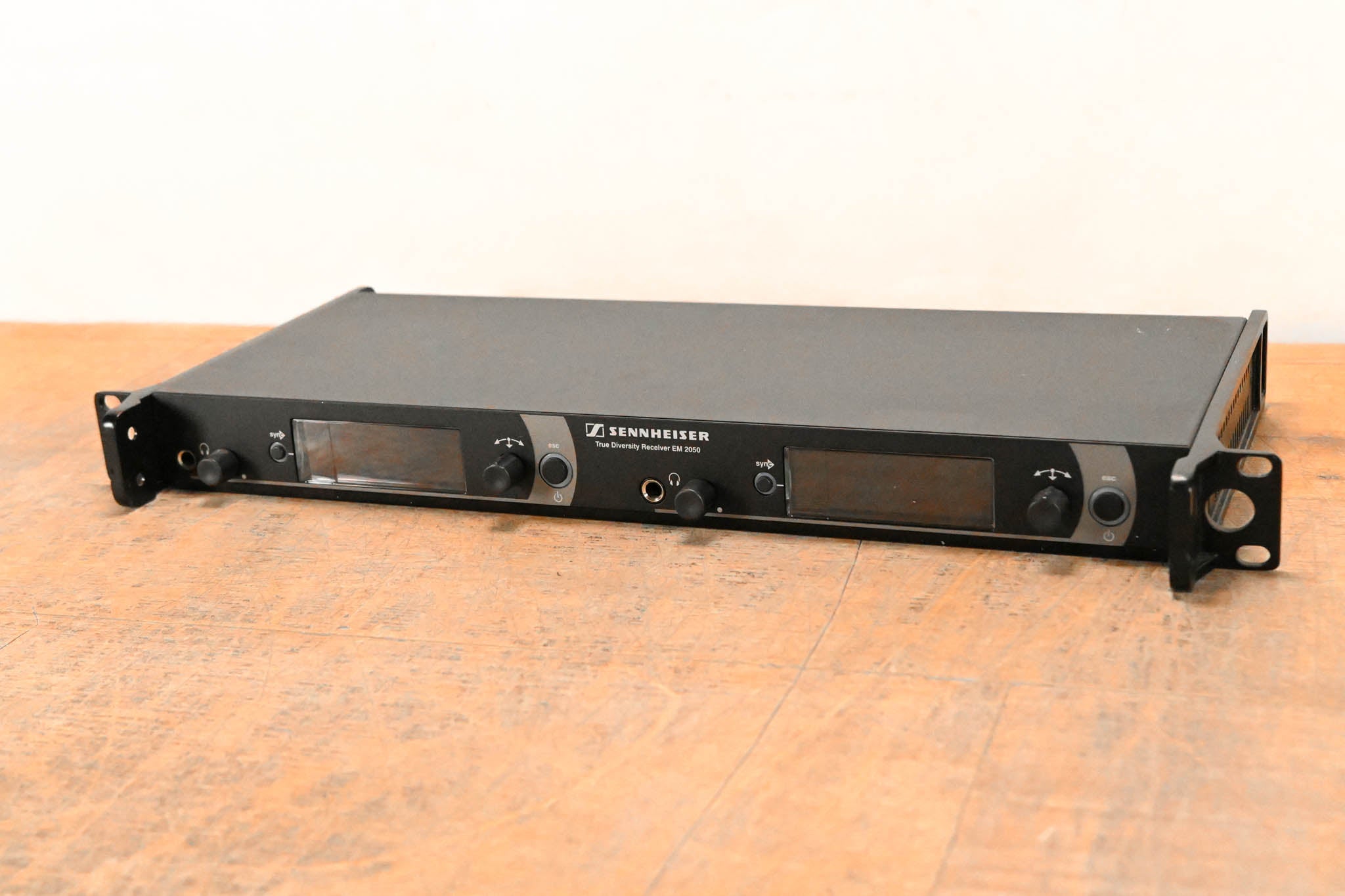 Sennheiser EM 2050 Dual-Channel Wireless Receiver Aw Range: 516-558 MHz