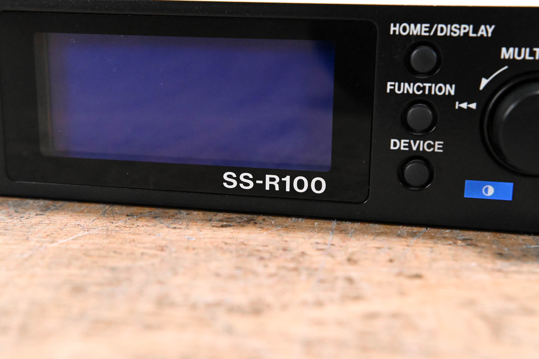 TASCAM SS-R100 Solid State Digital Digital Audio Recorder