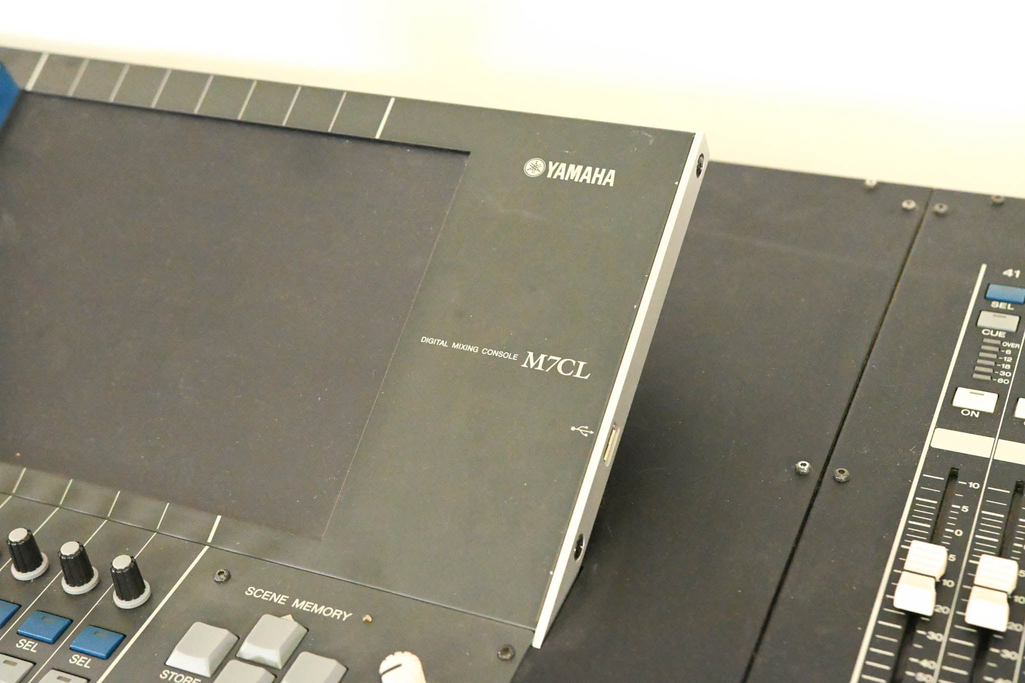 Yamaha M7CL-48 48-Channel Digital Audio Mixing Console
