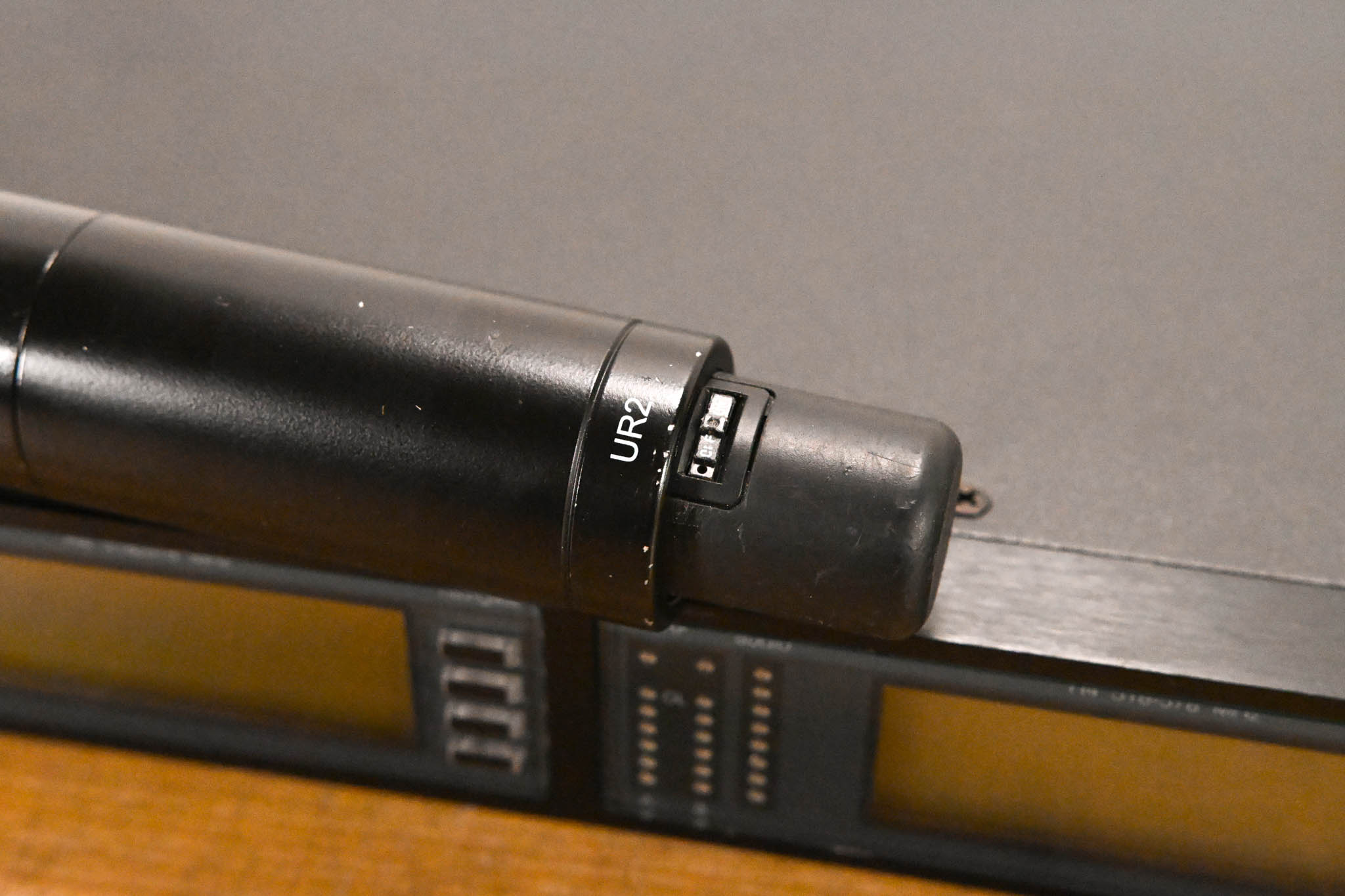 Shure UR4D Wireless Receiver w/ UR2/SM58 Handheld Transmitter - H4 Band