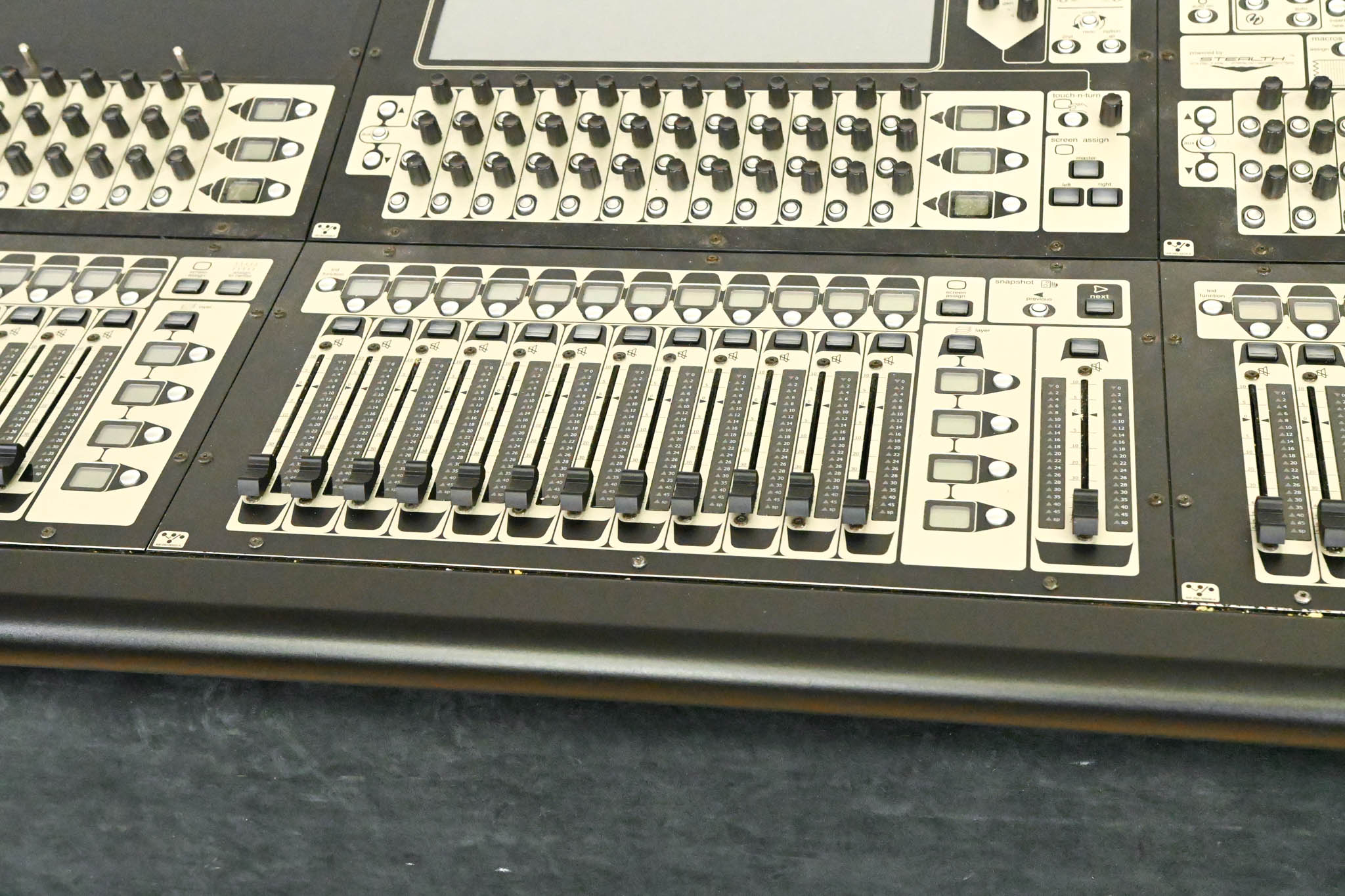 DiGiCo SD8 120-Channel Digital Mixing Console