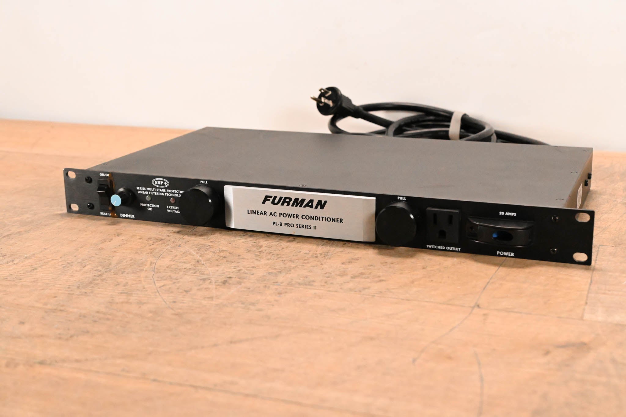 Furman PL-8 Pro Series II Power Conditioner, Distributor