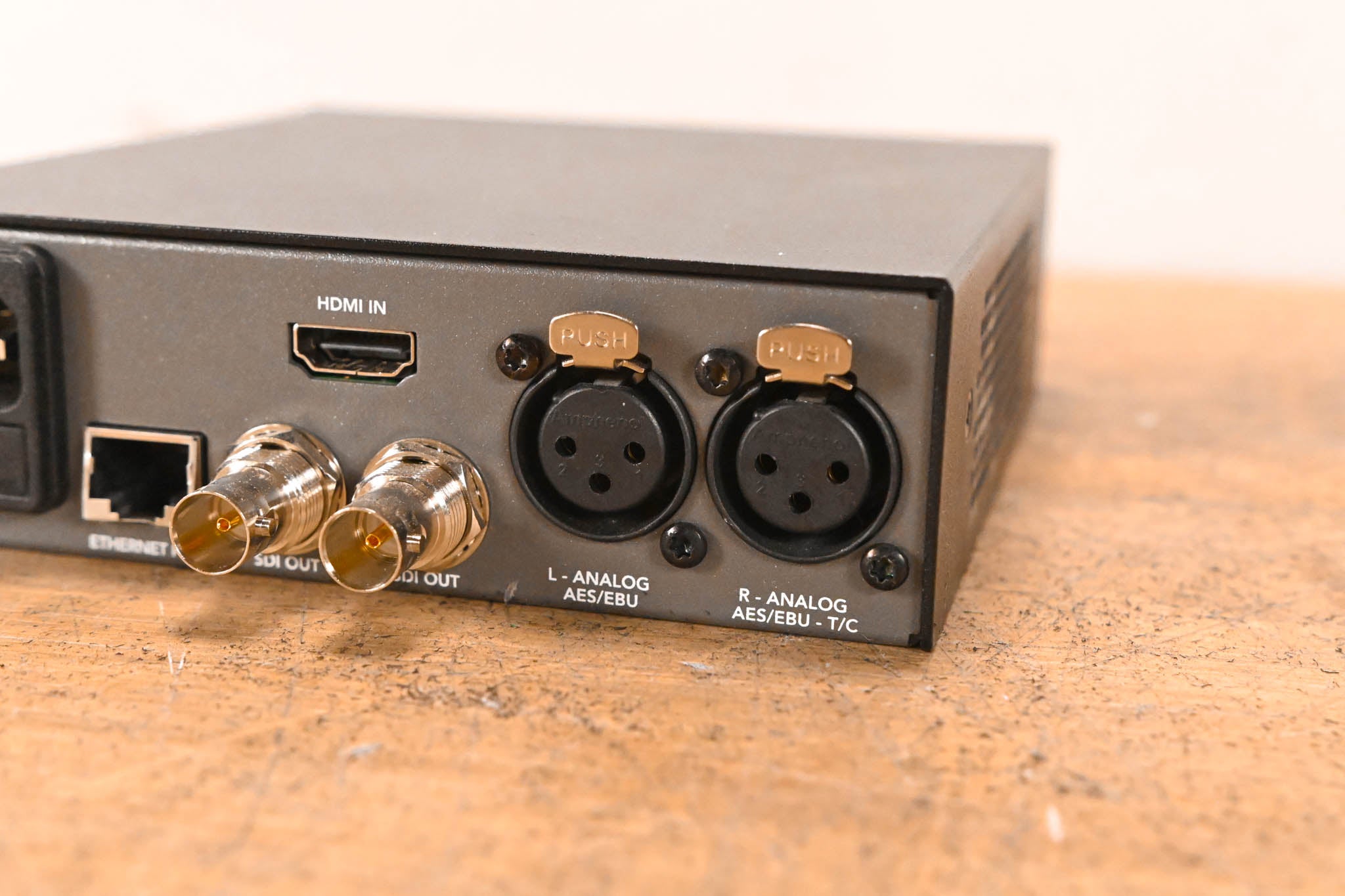 Blackmagic Design Teranex Mini HDMI to SDI 12G w/ Smart Panel