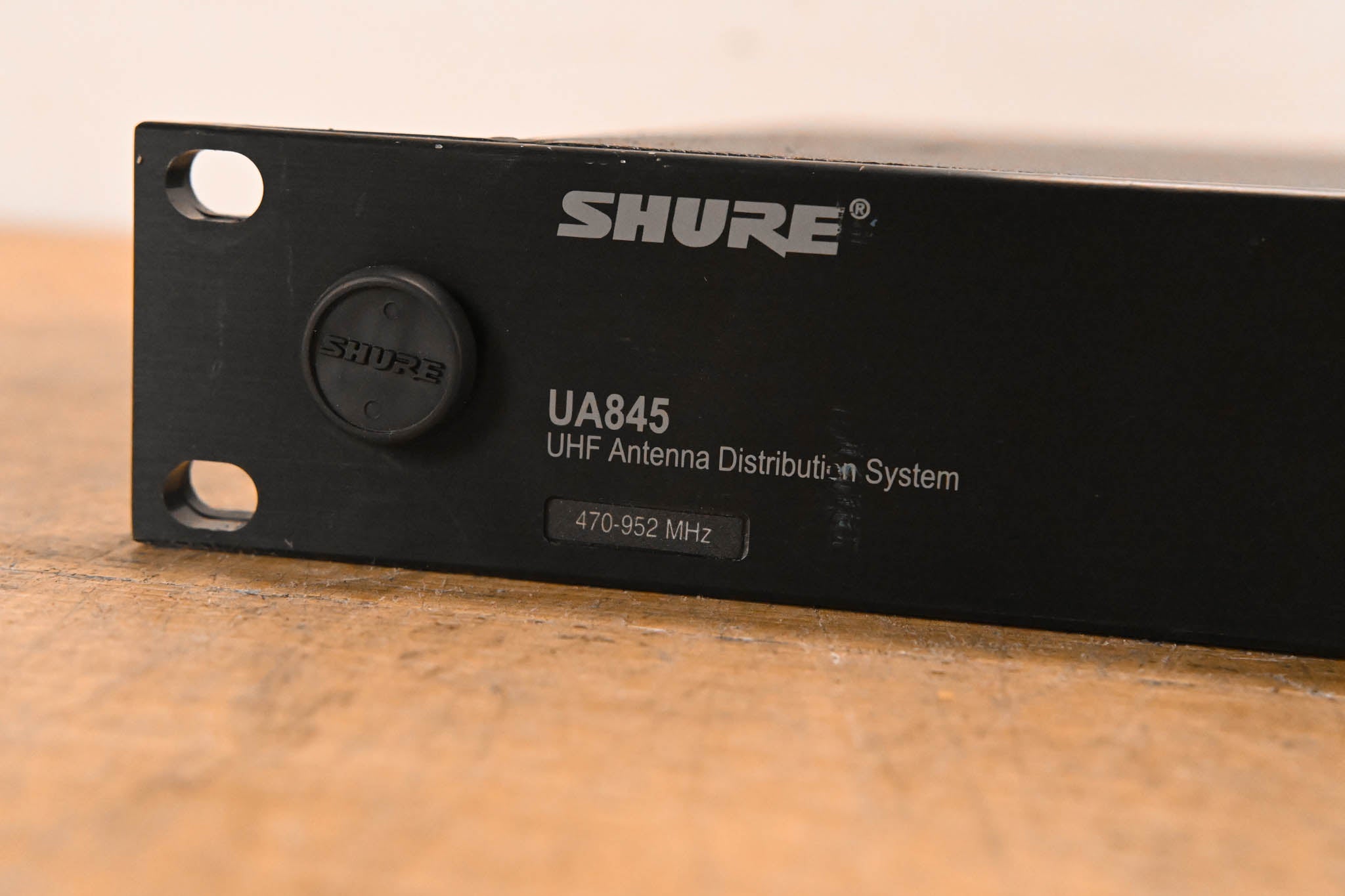 Shure UA845-SWB Antenna Distribution System - 470-952 MHz