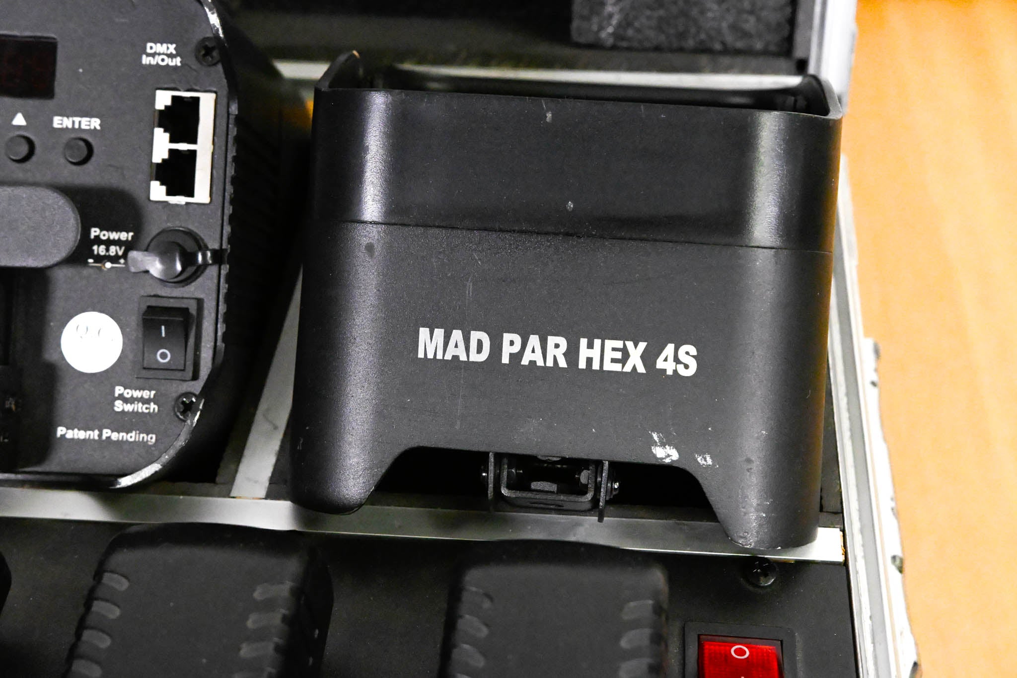 JMAZ Lighting MAD PAR HEX 4S Battery LED Uplight Kit w/ Charging Case