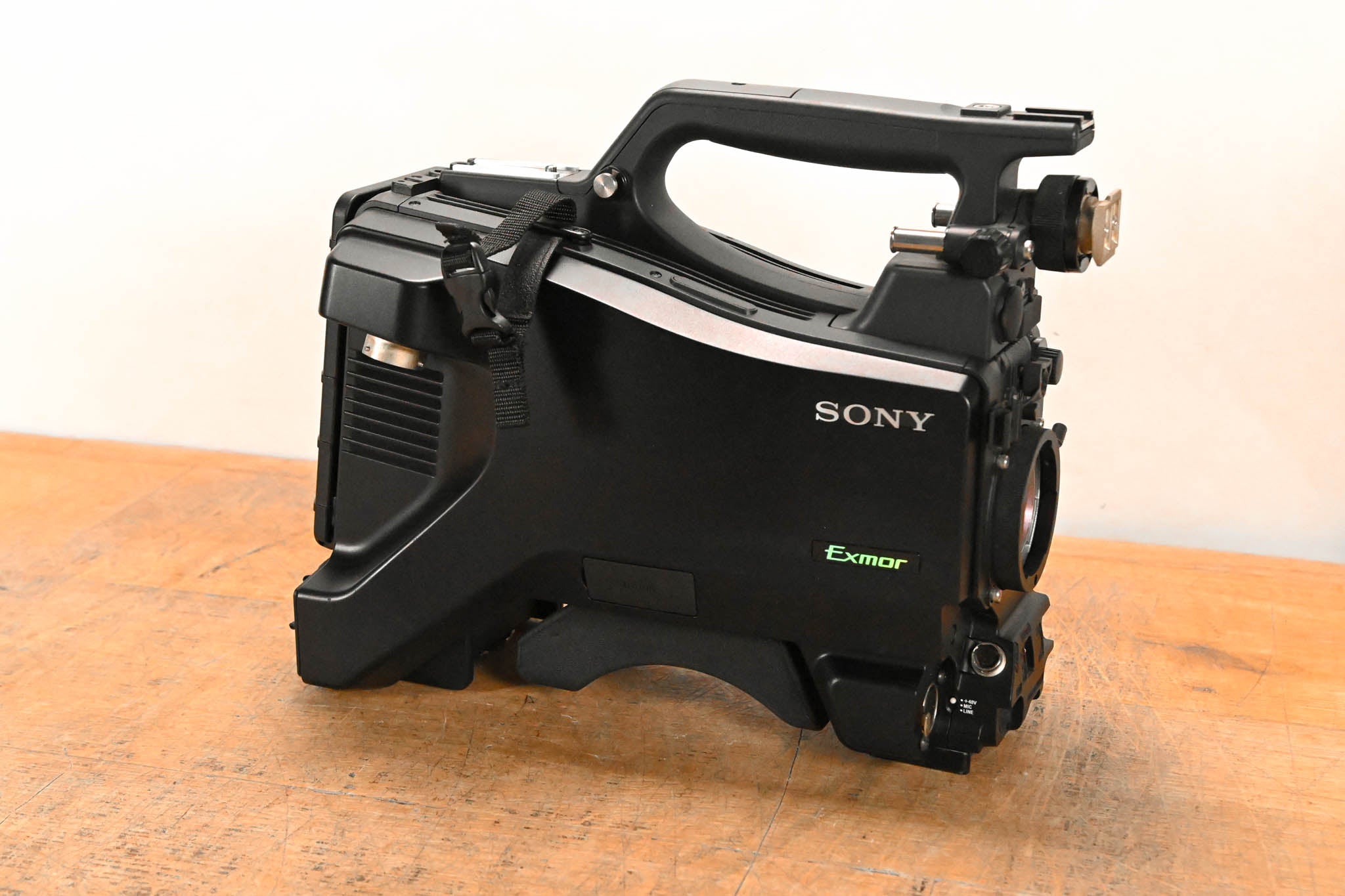 Sony HXC-D70 HD/SD Studio Camera