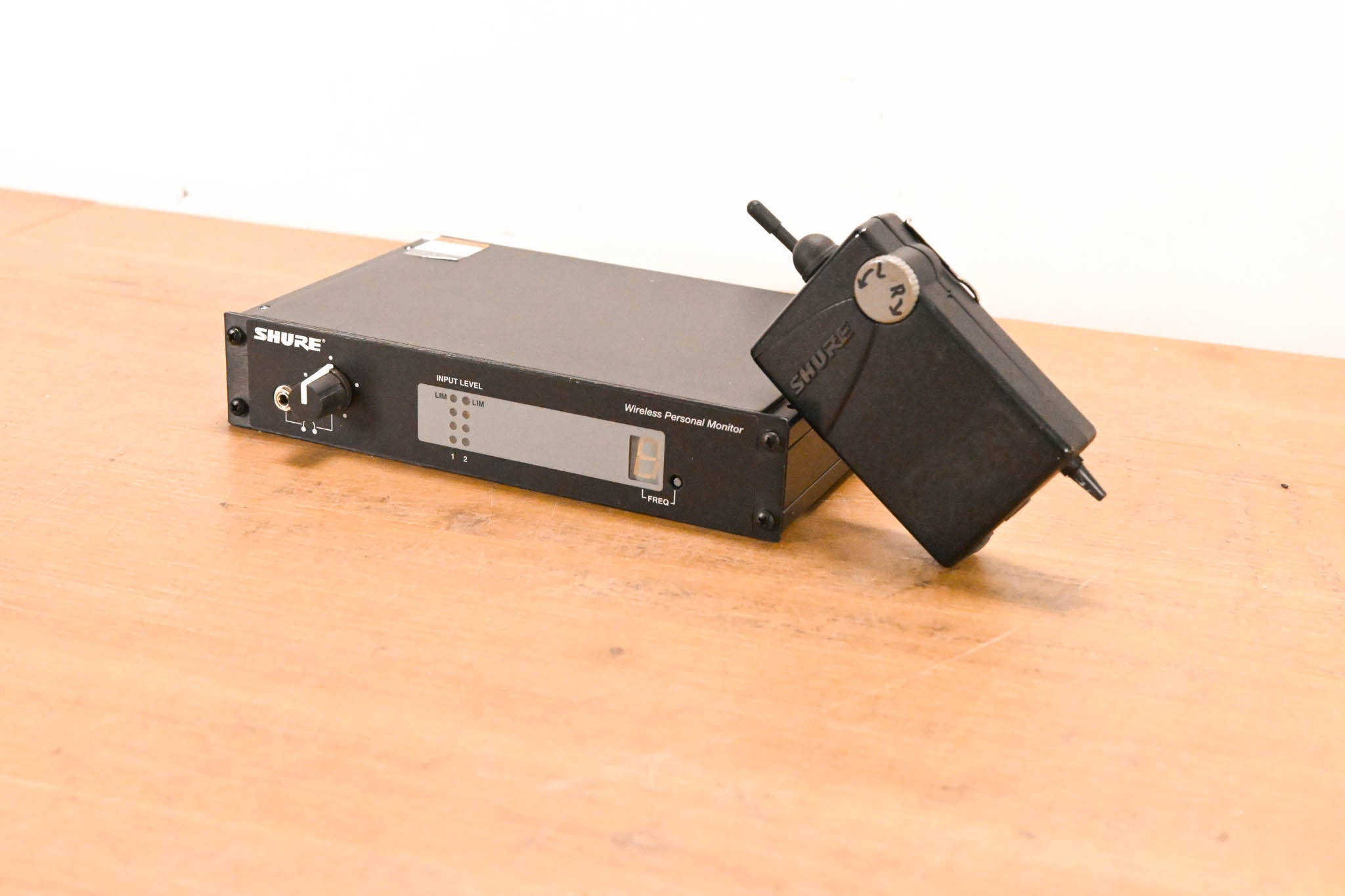 Shure PSM 400 In-Ear Monitoring System - X1 Band (NO POWER SUPPLY)