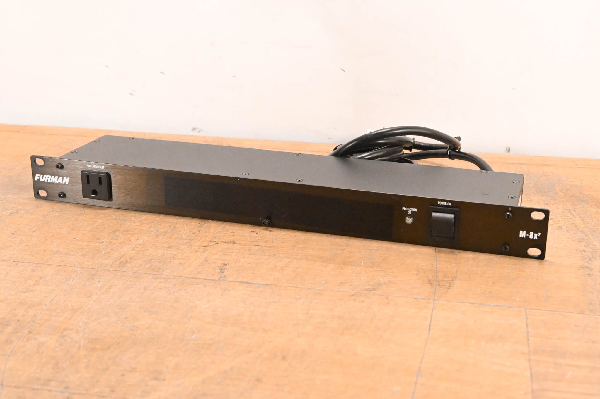 Furman M-8x2 8-Outlet Power Conditioner