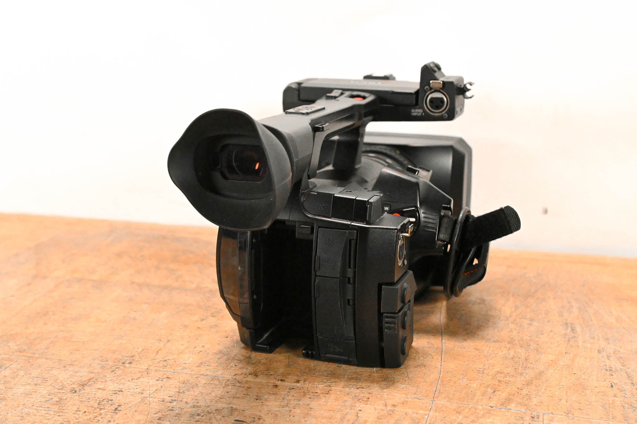 Panasonic AJ-PX270 microP2 AVC-ULTRA Handheld HD Camcorder