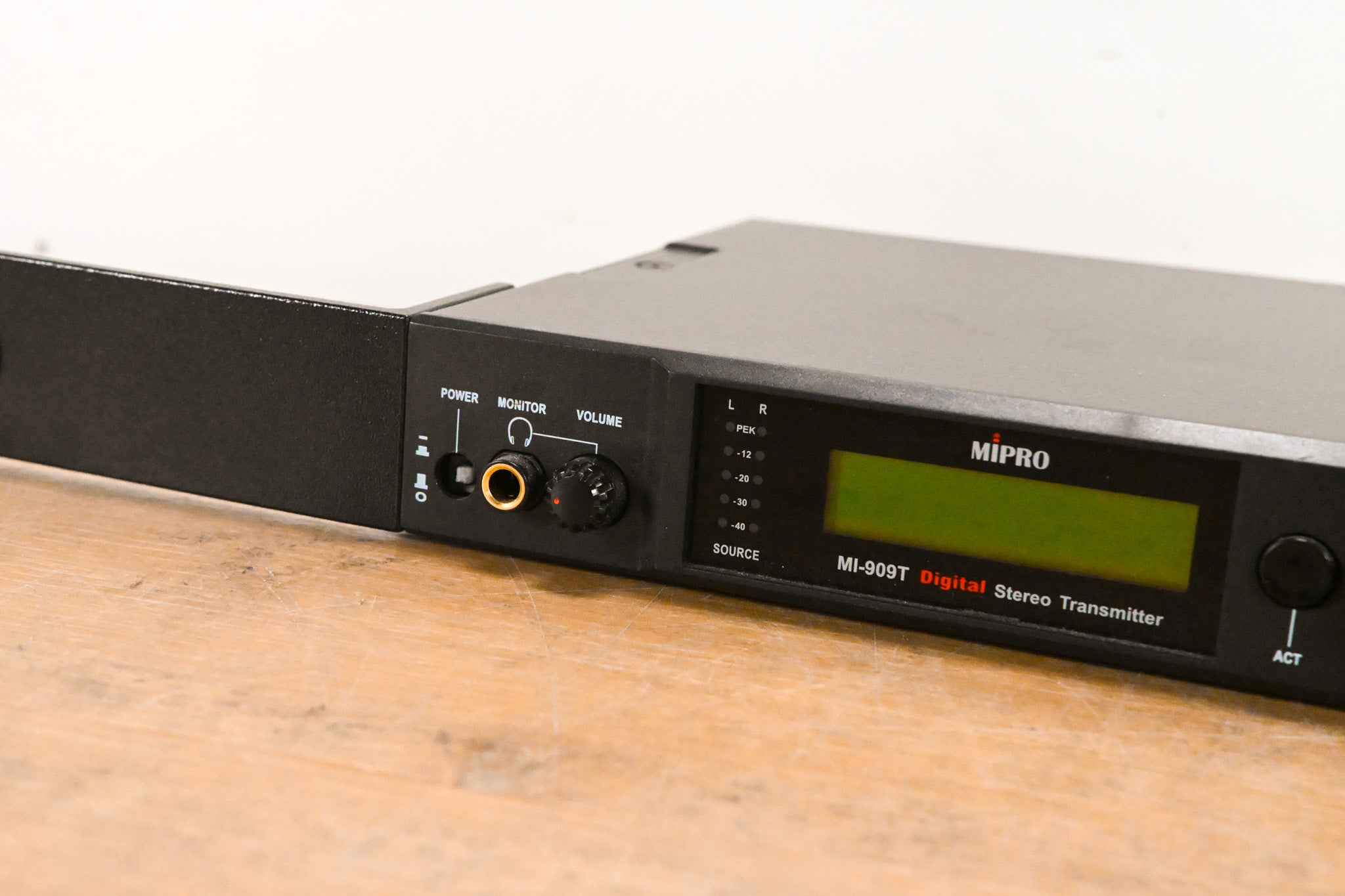 Mipro MI-909T/R Digital IEM System - 5E Range: 480-544 MHz (NO PSU)