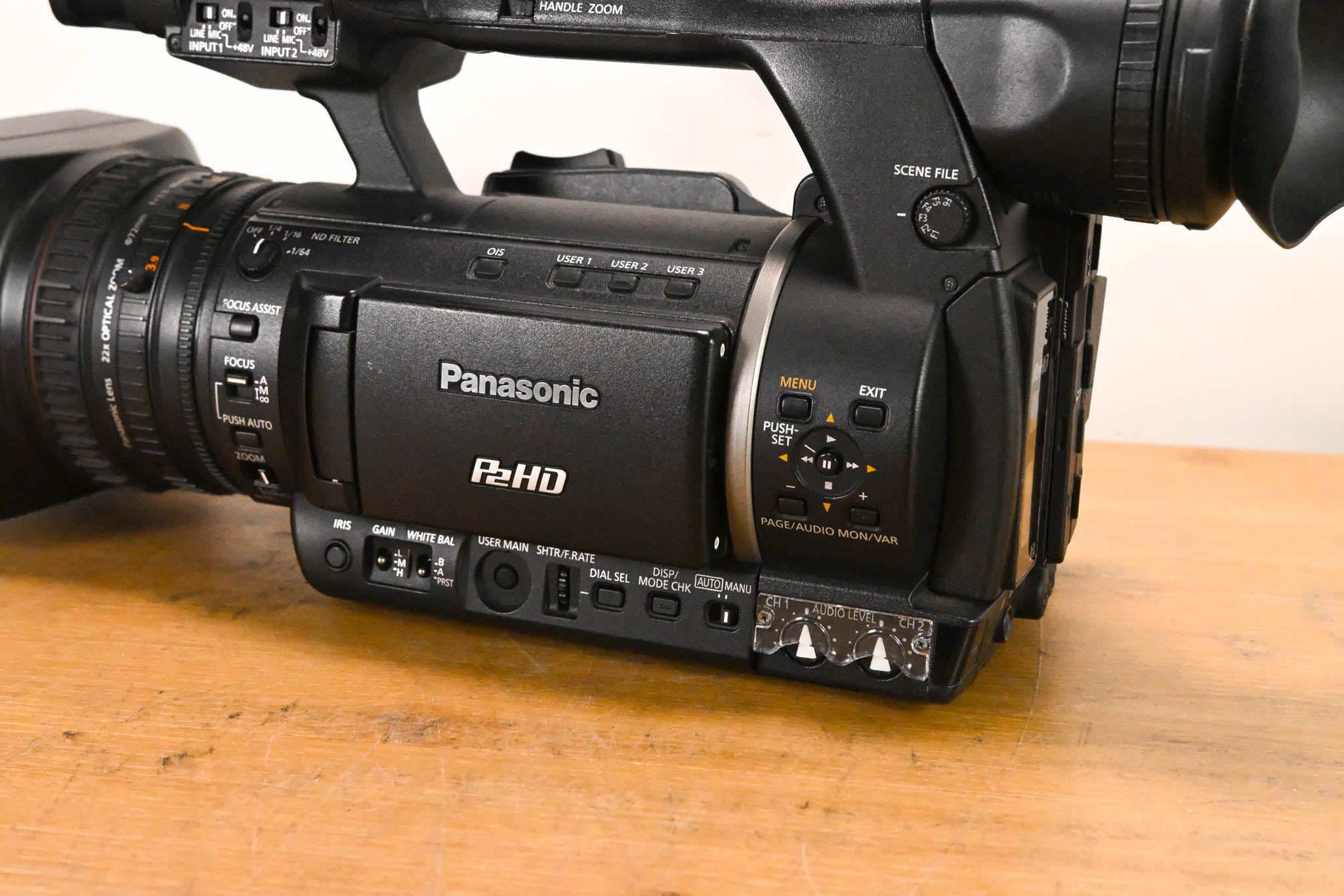 Panasonic AG-HPX255P P2 HD Handheld Camcorder