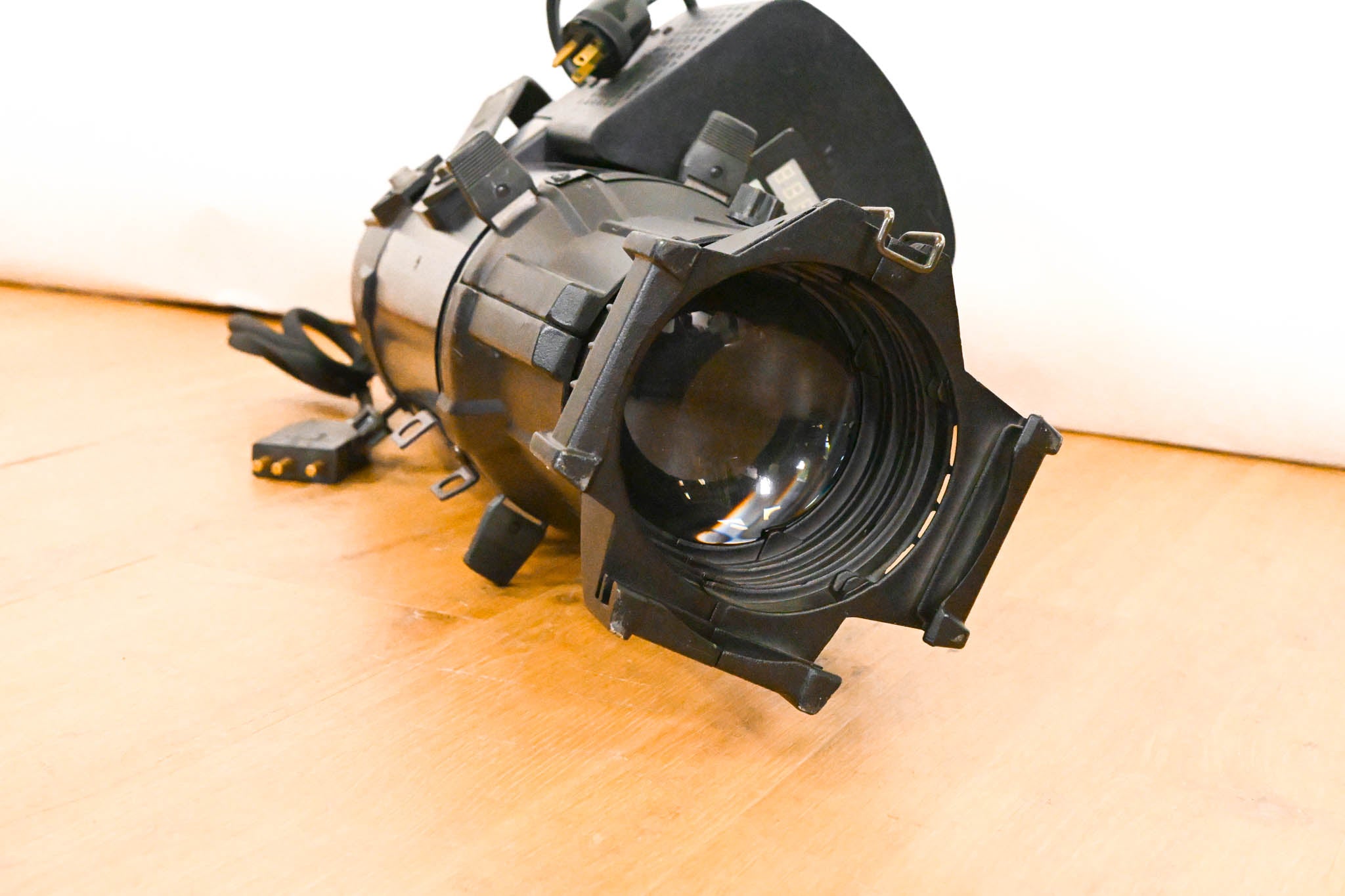 ETC Source Four 750 26 Degree Leko w/OceanOptics SeaChanger Color Engine