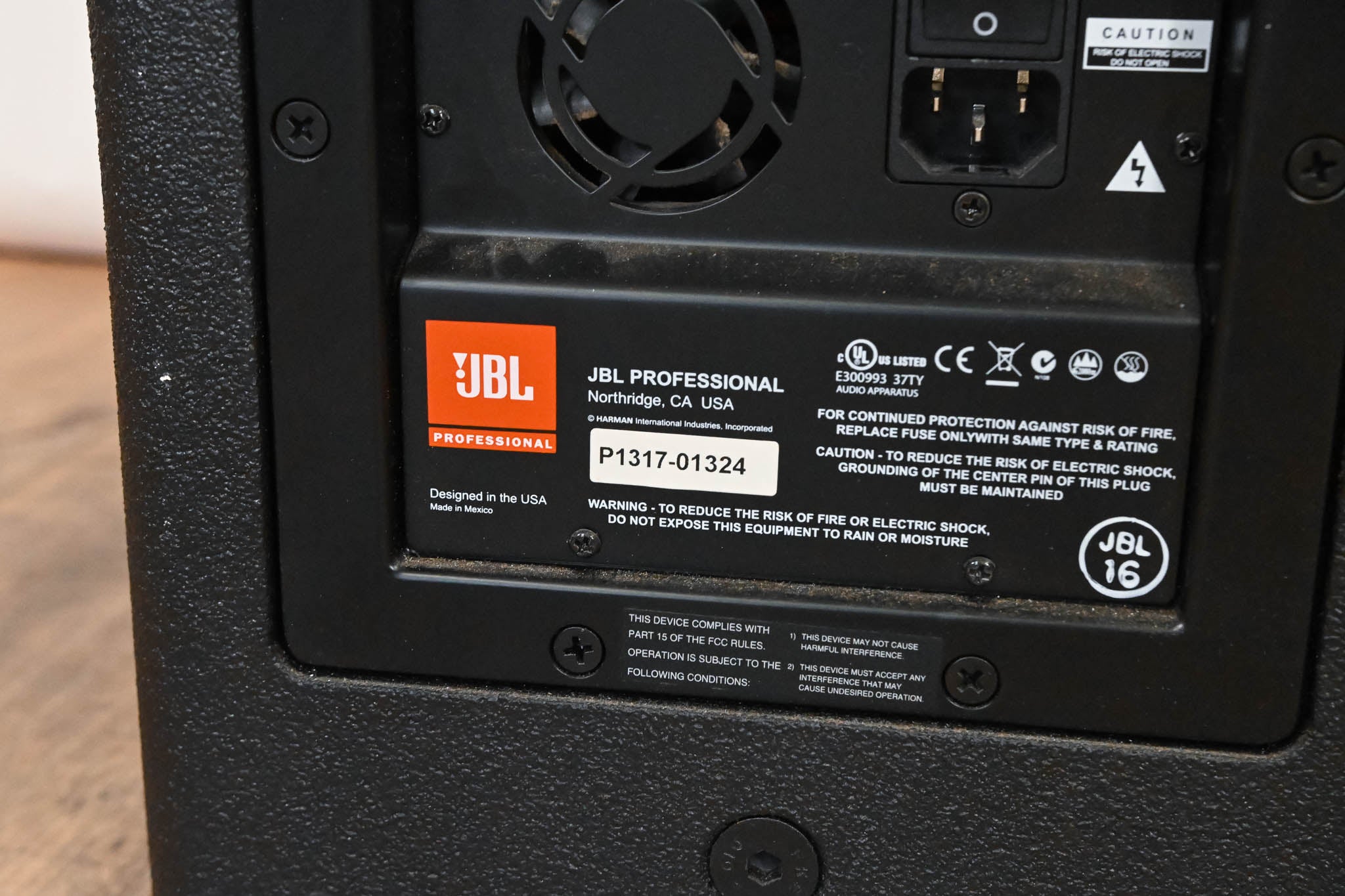 JBL PRX735 15" Three-Way Full-Range Main System (PAIR)