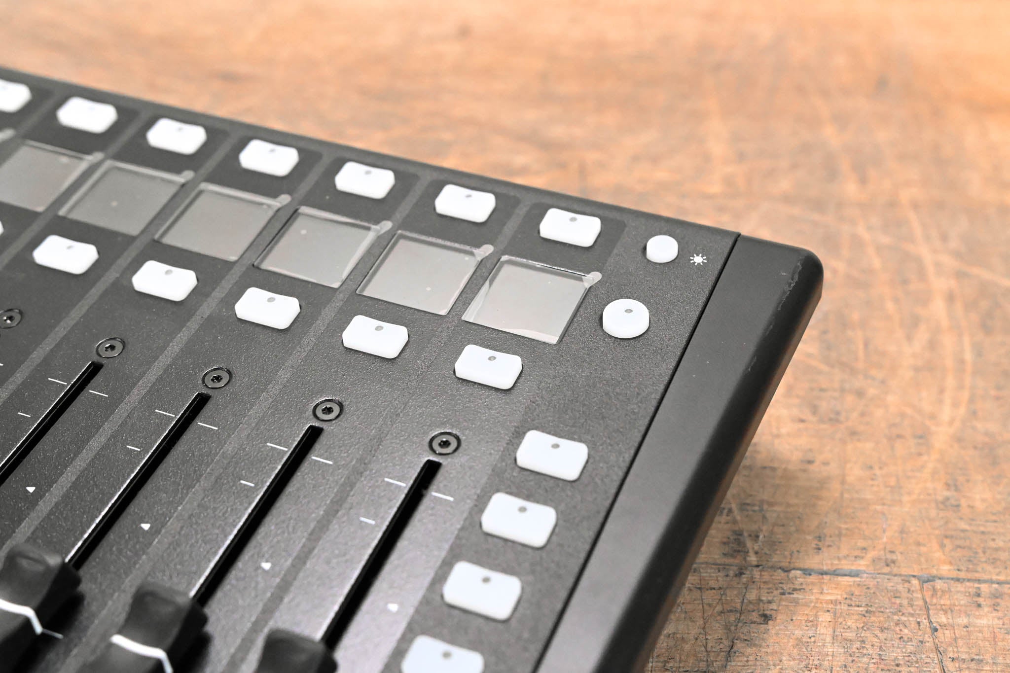 Allen & Heath IP8 8-Fader Remote Controller for dLive/Avantis/AHM