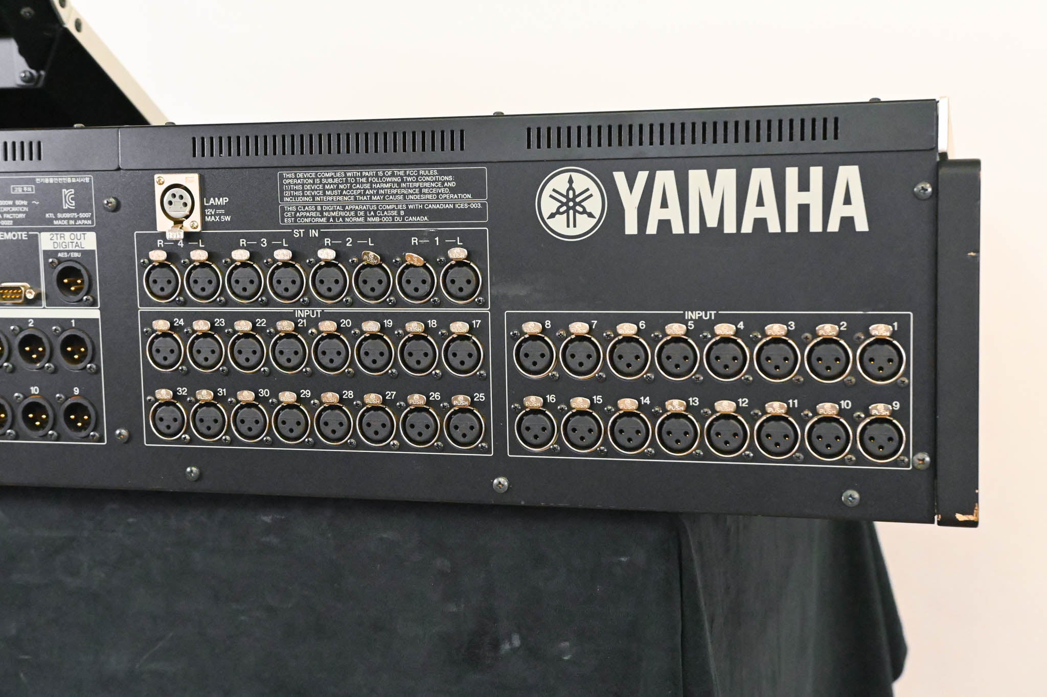 Yamaha M7CL-48 48-Channel Digital Audio Mixing Console