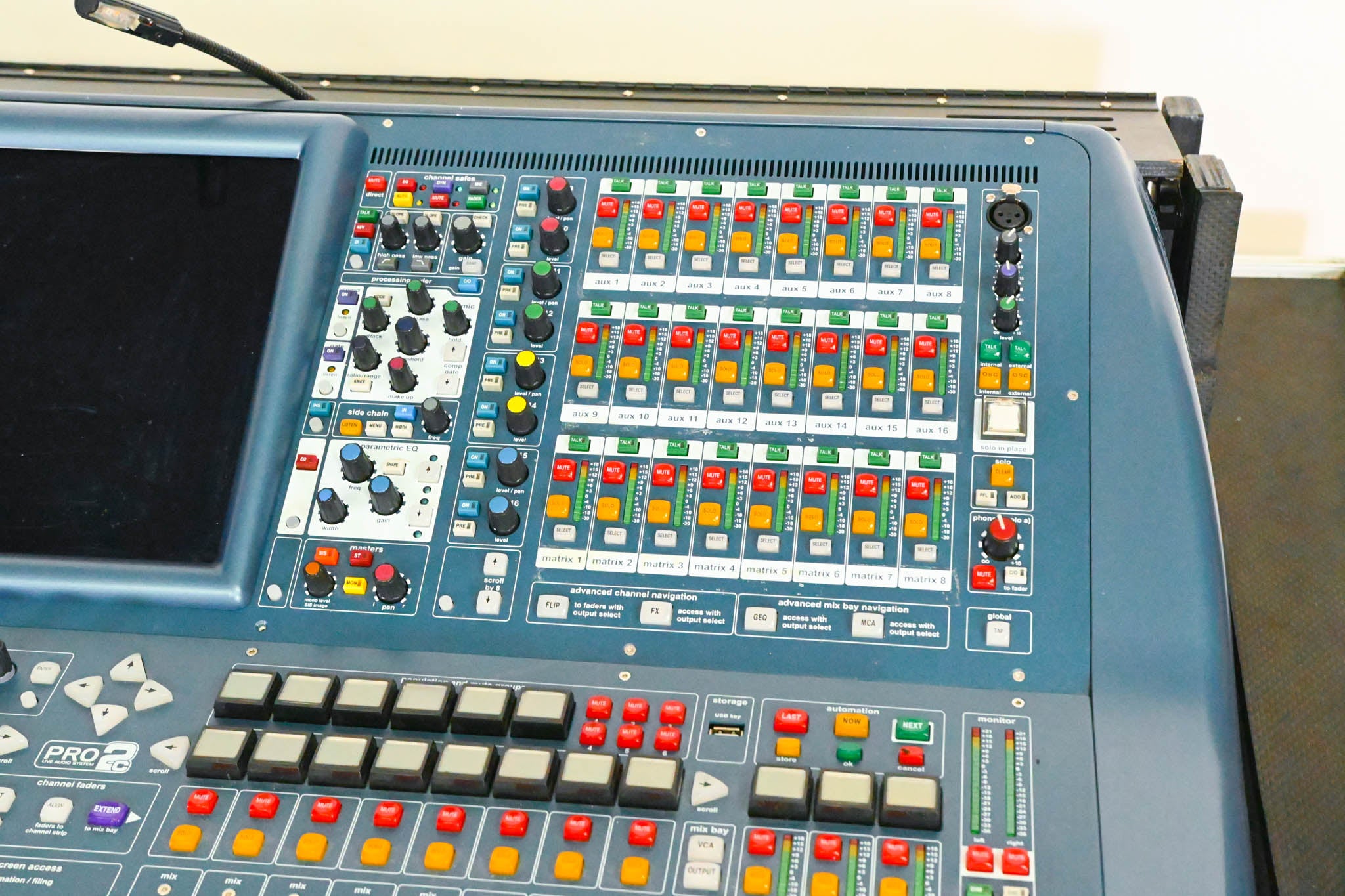 Midas PRO2C Live Digital Audio Mixing Console with Road Case