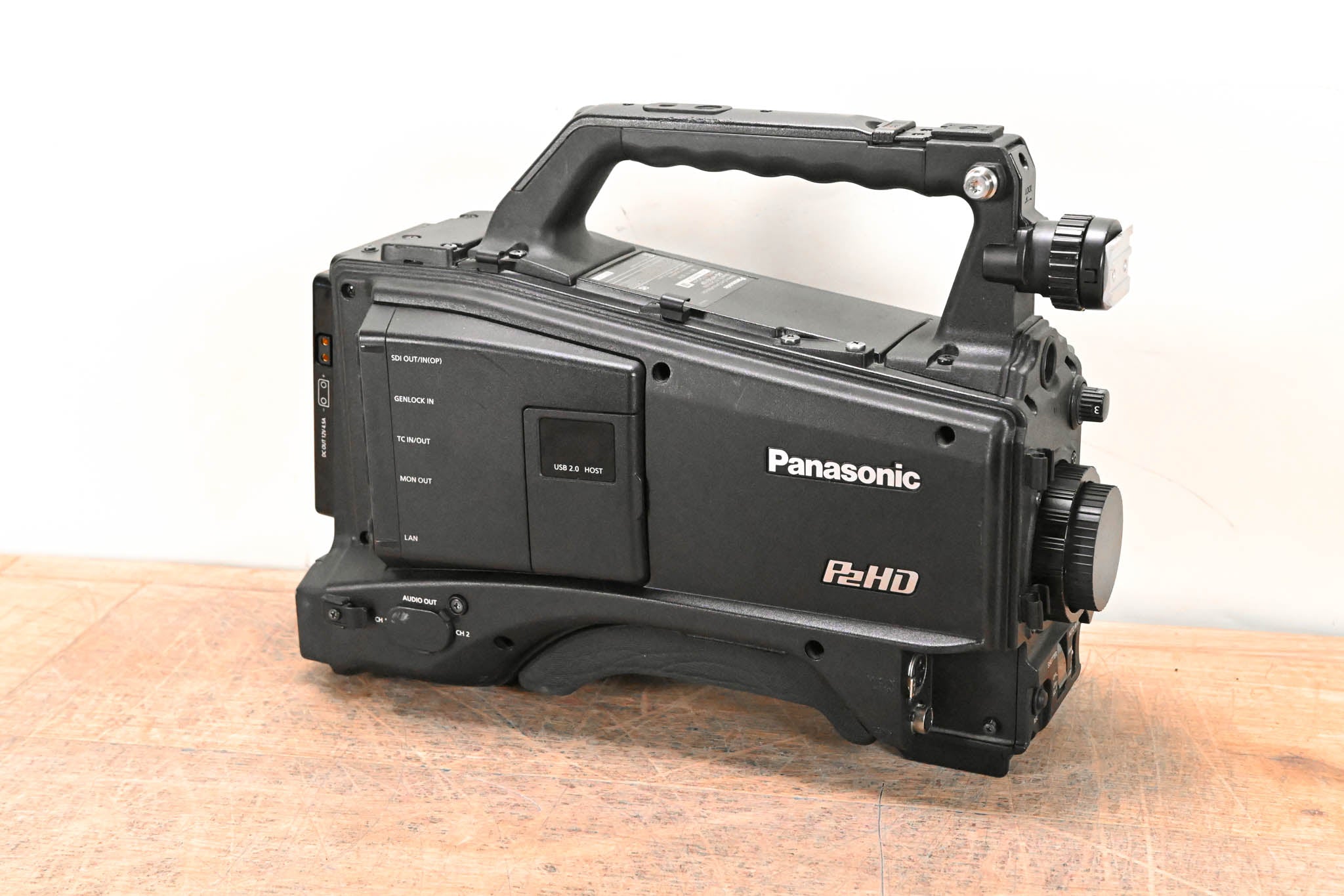 Panasonic AG-HPX610P P2 HD Shoulder-Mount Camcorder