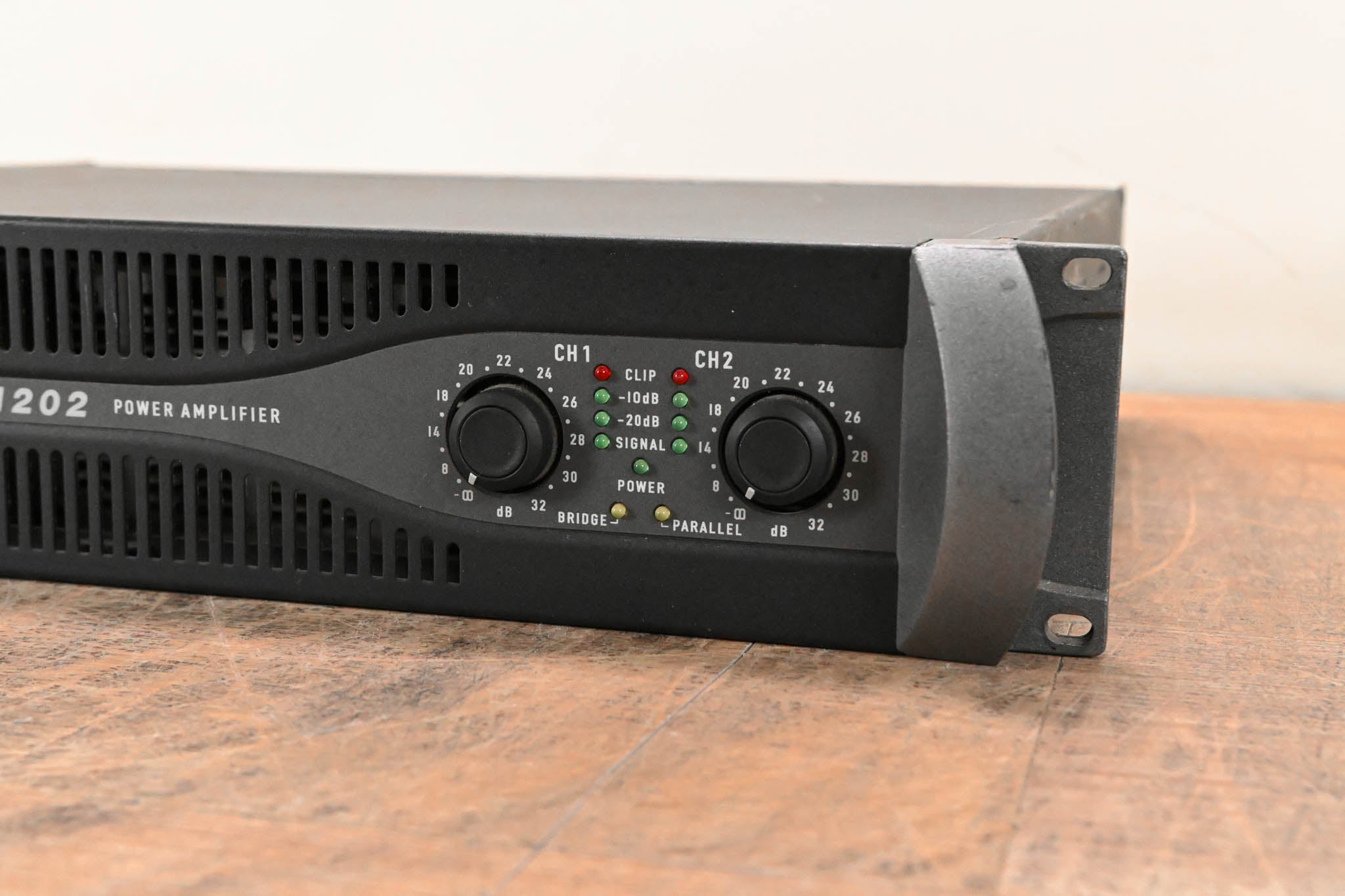 QSC PLX1202 2-Channel Power Amplifier