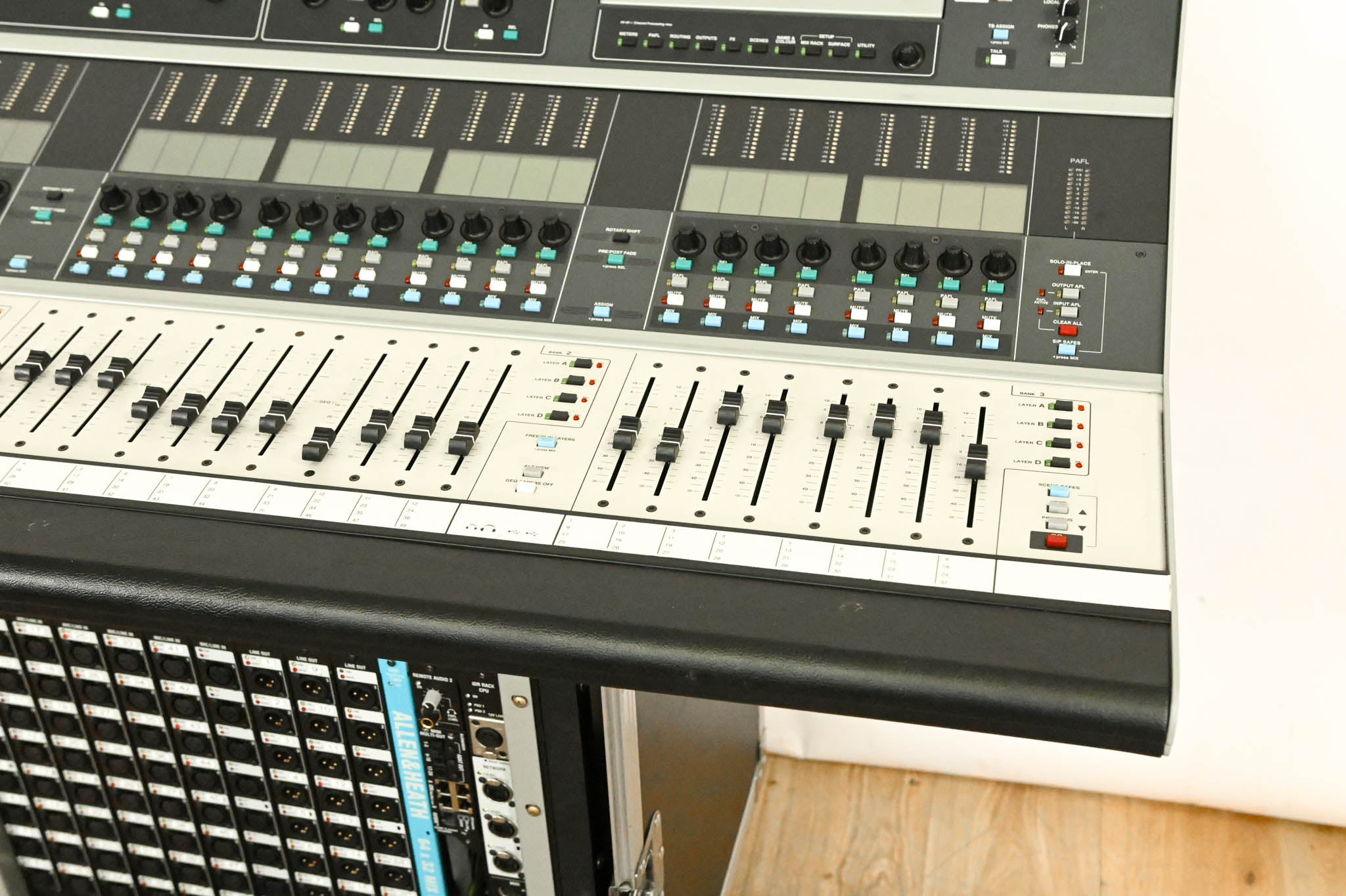 Allen & Heath iLive-144 Digital Mixing Console with iDR-64 Mix Engine