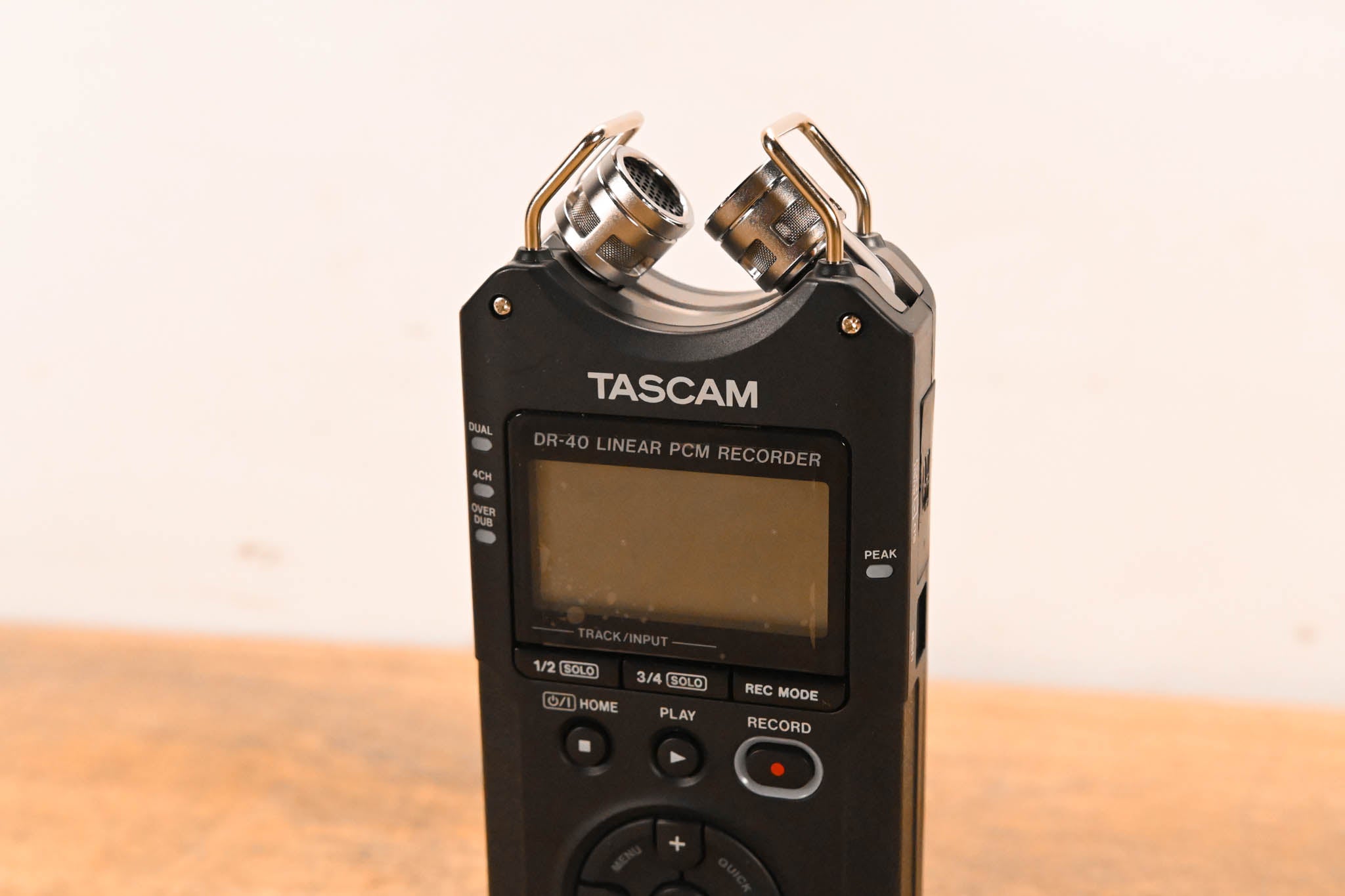 TASCAM DR-40 Handheld 4-Track Recorder