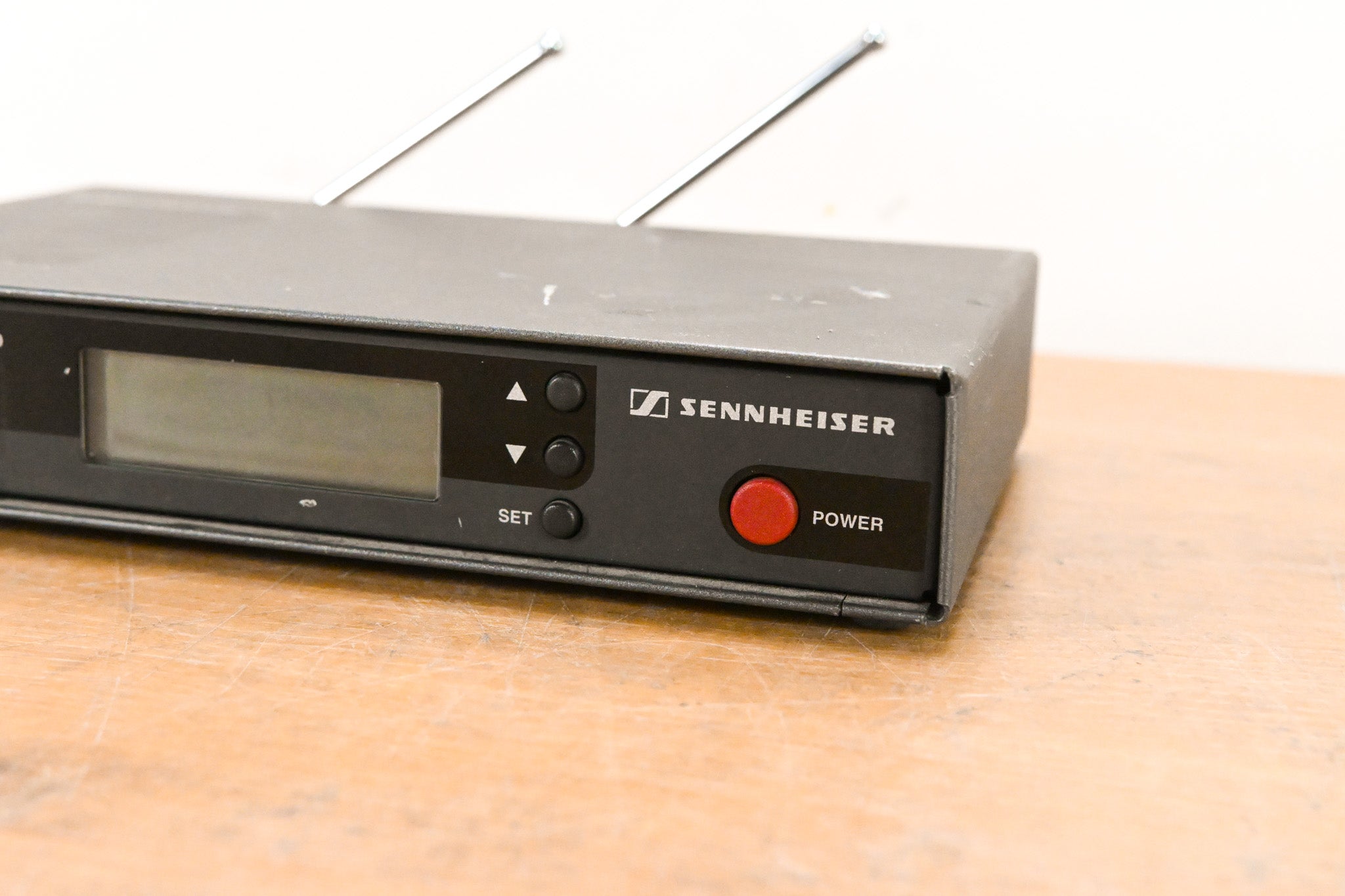 Sennheiser EM 100 Wireless Receiver - 630-662 MHz (NO POWER SUPPLY)