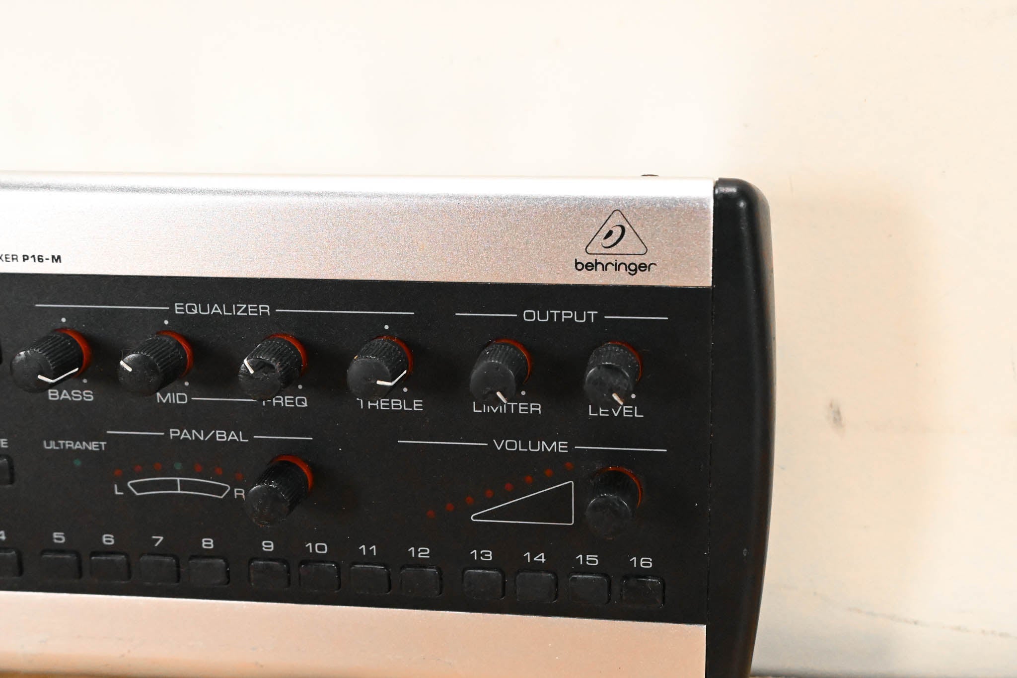 Behringer Powerplay P16-M 16-Channel Digital Personal Mixer