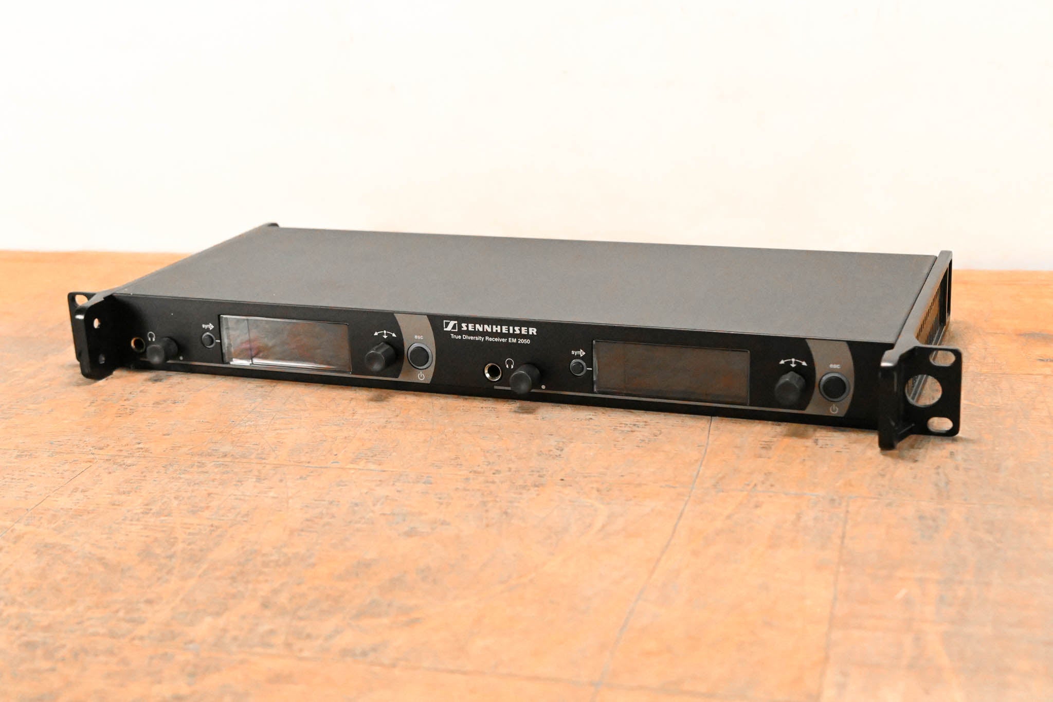 Sennheiser EM 2050 Dual-Channel Wireless Receiver Aw Range: 516-558 MHz