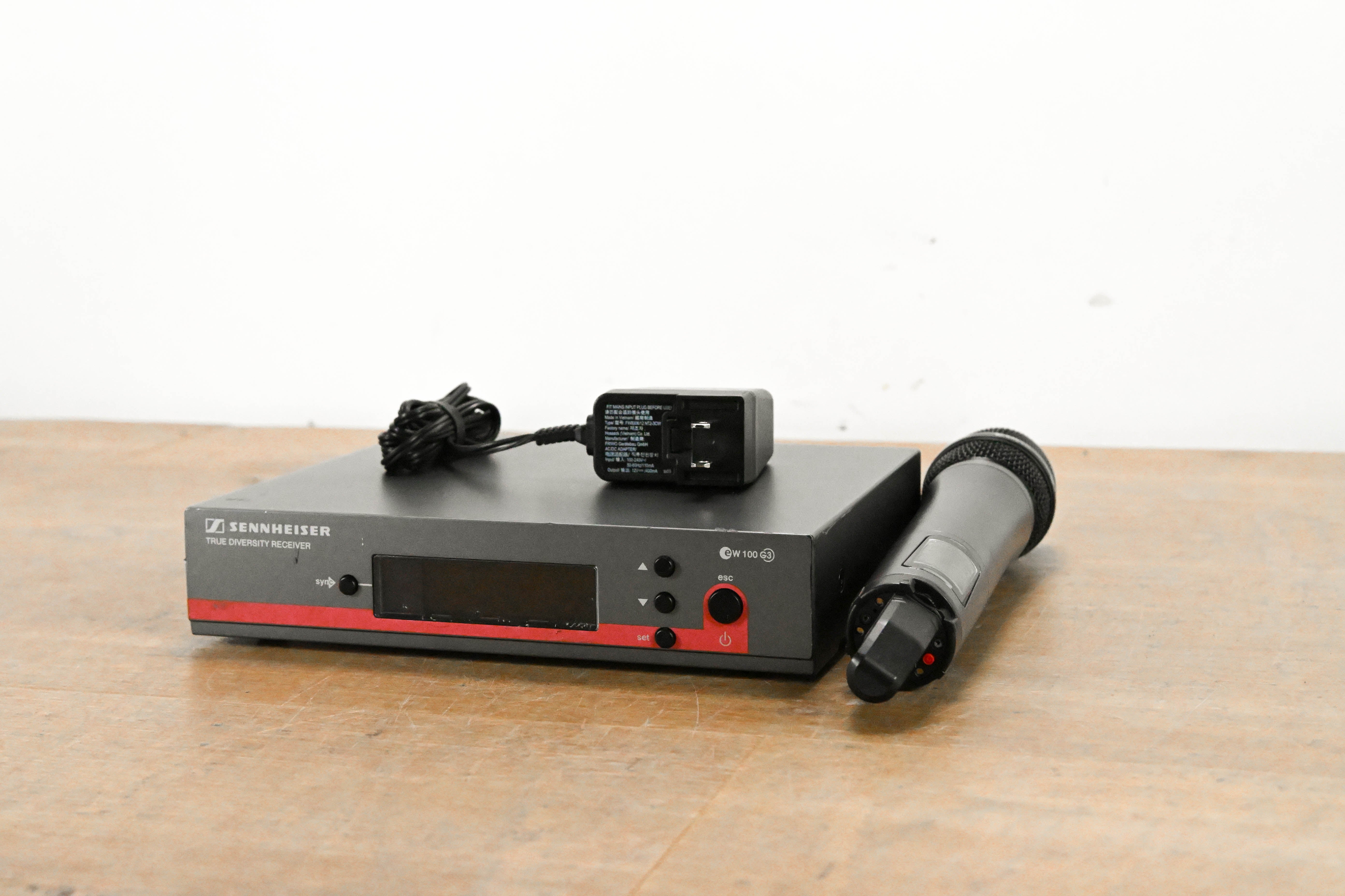 Sennheiser ew 100 G3 Handheld Wireless System - A Range: 516-558 MHz