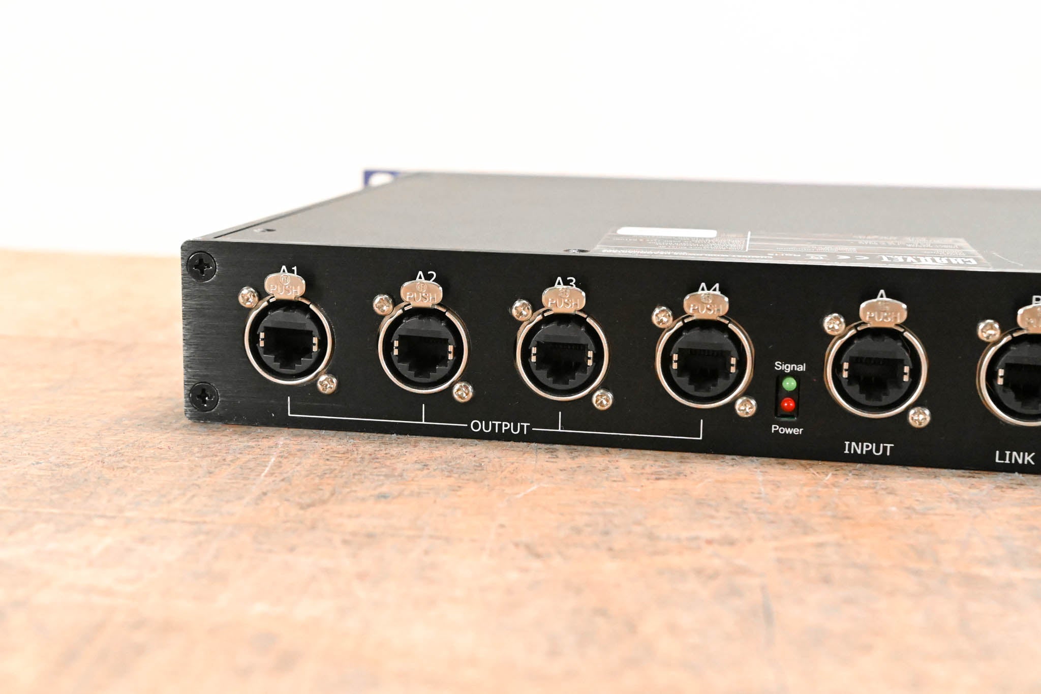 Chauvet VIP Signal Distributor for Video Wall