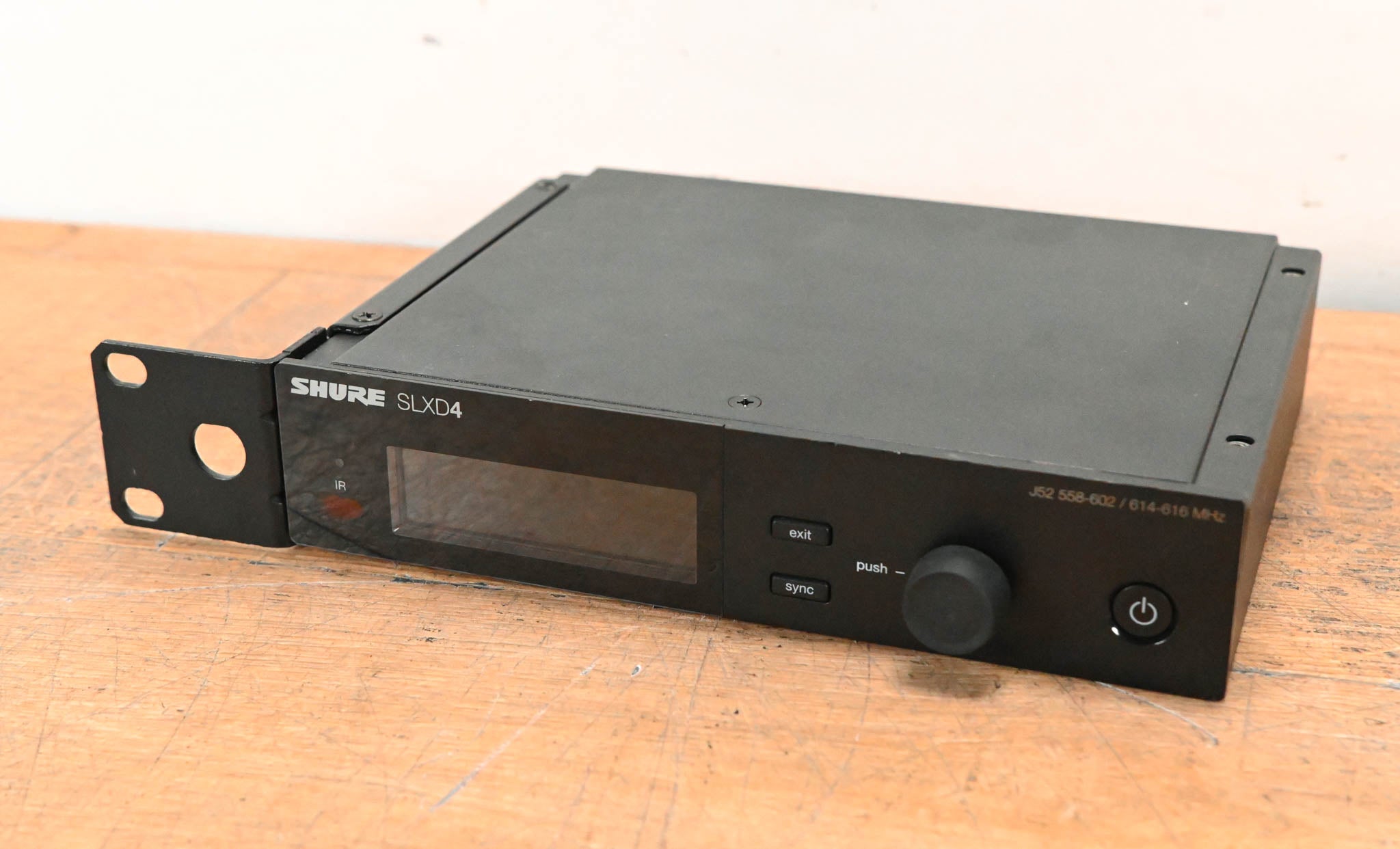 Shure SLXD4 Wireless Receiver - J52 Band: 558-602 / 614-616 MHz (NO PSU)