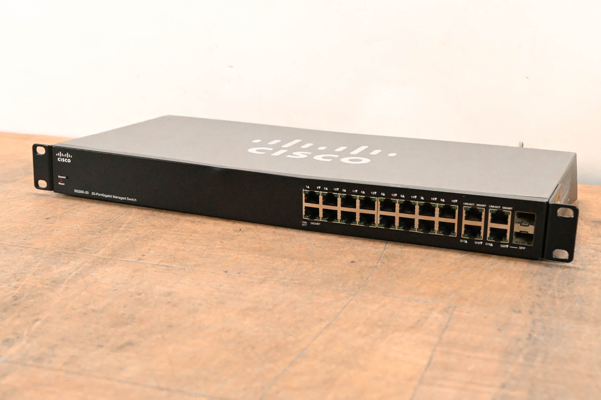 Cisco SG300-20 20-Port Gigabit Managed Switch