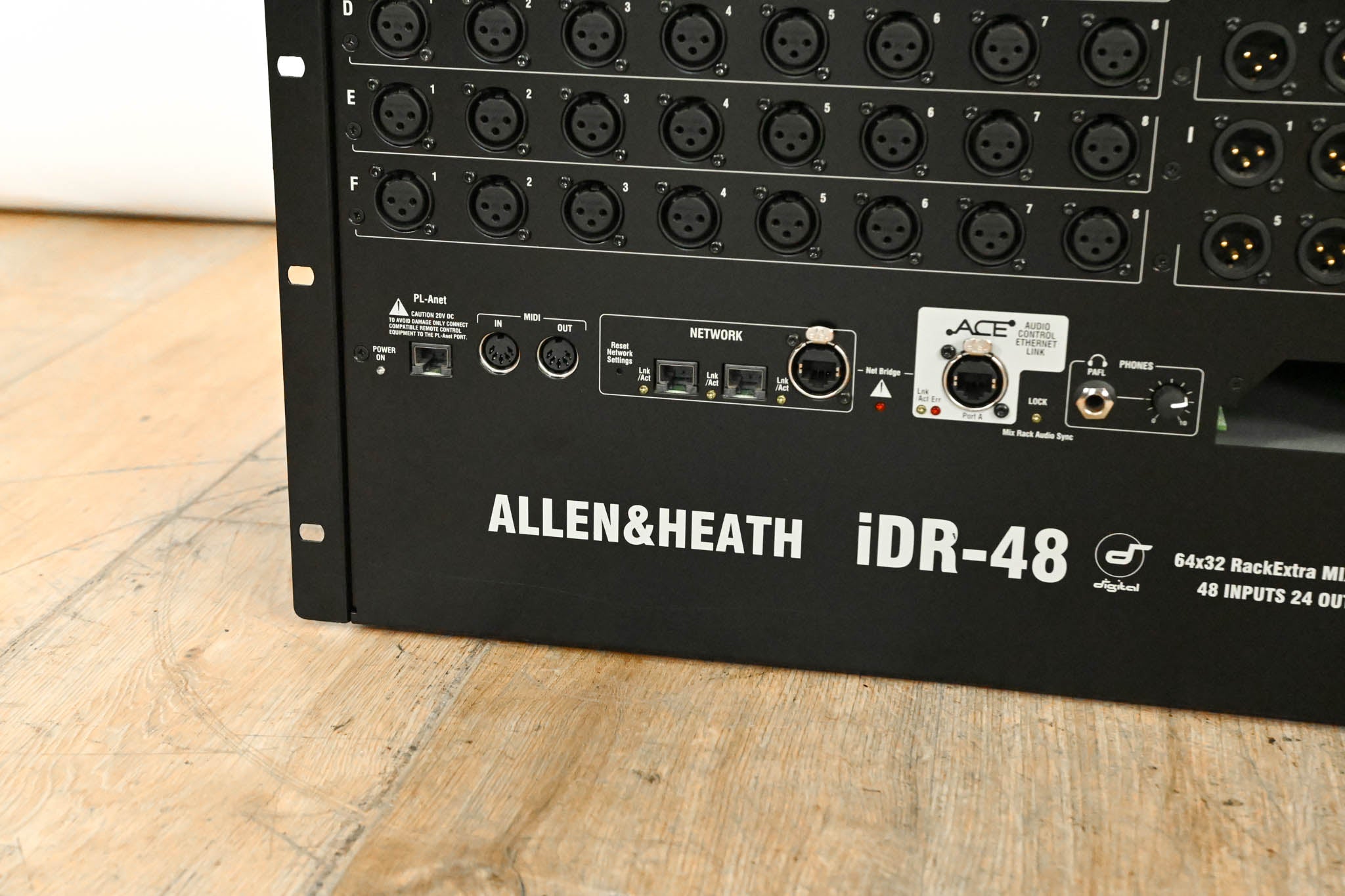 Allen & Heath iLive-T112 Mixing Surface with iDR-48 Fixed Format MixRack