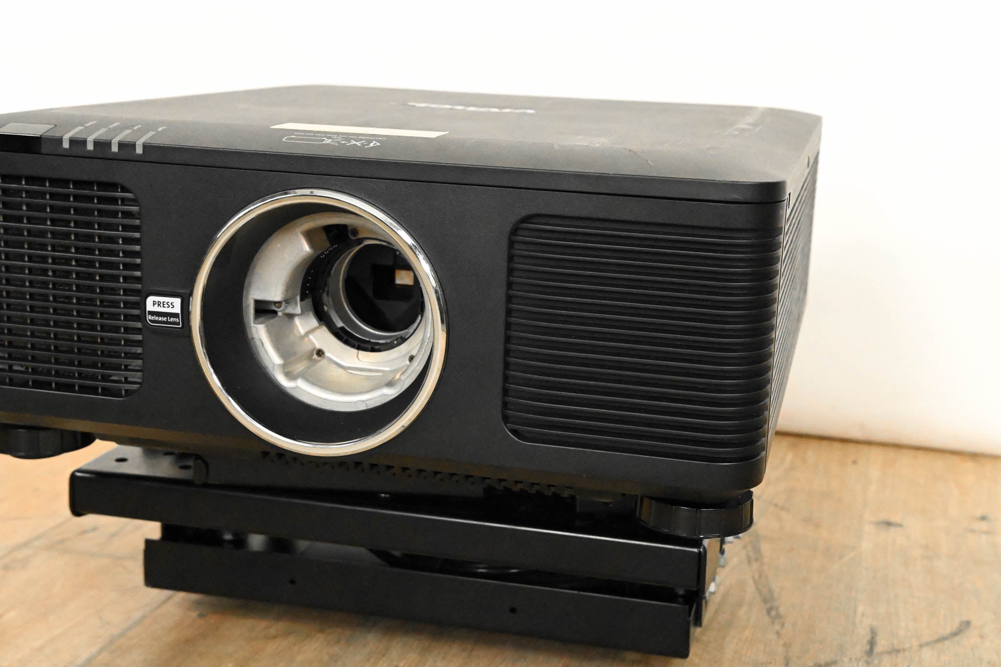 Vivitek DU8190Z-BK 10,000-Lumen WUXGA Large Venue DLP Projector
