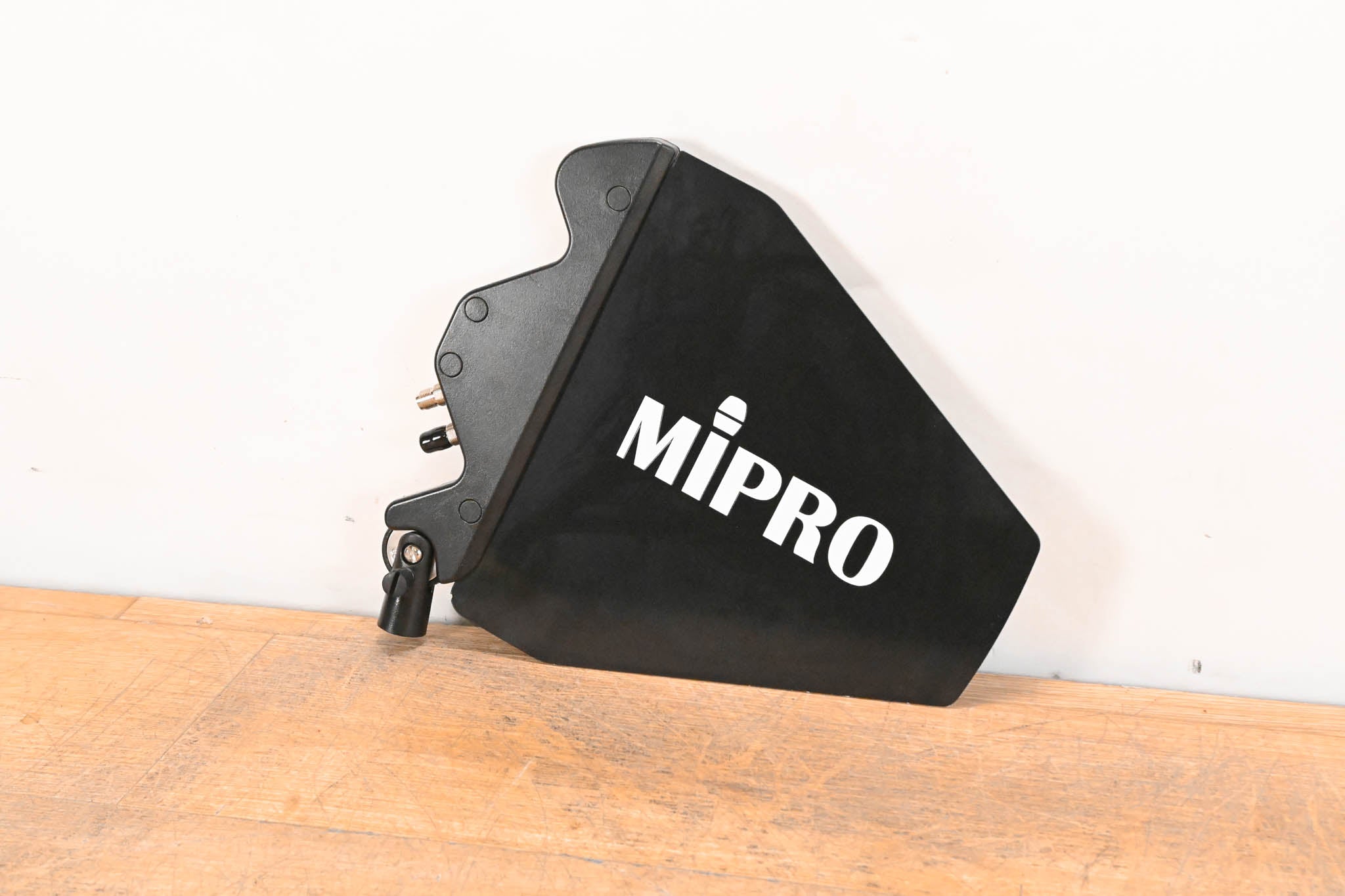 Mipro AT-90W UHF Wideband Multi-function Directional Log Antenna
