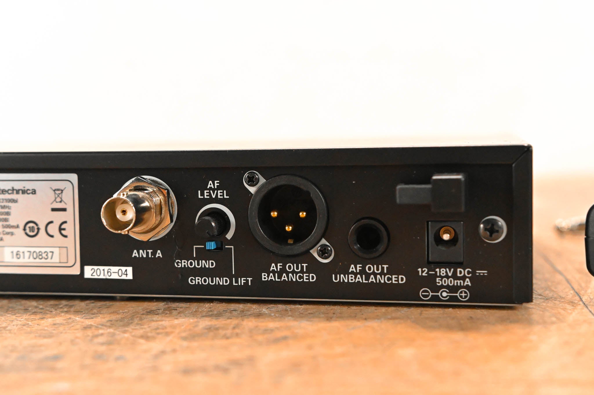 Audio-Technica ATW-R3100bl Receiver w/ Bodypack - 482-507 MHz (NO PSU)