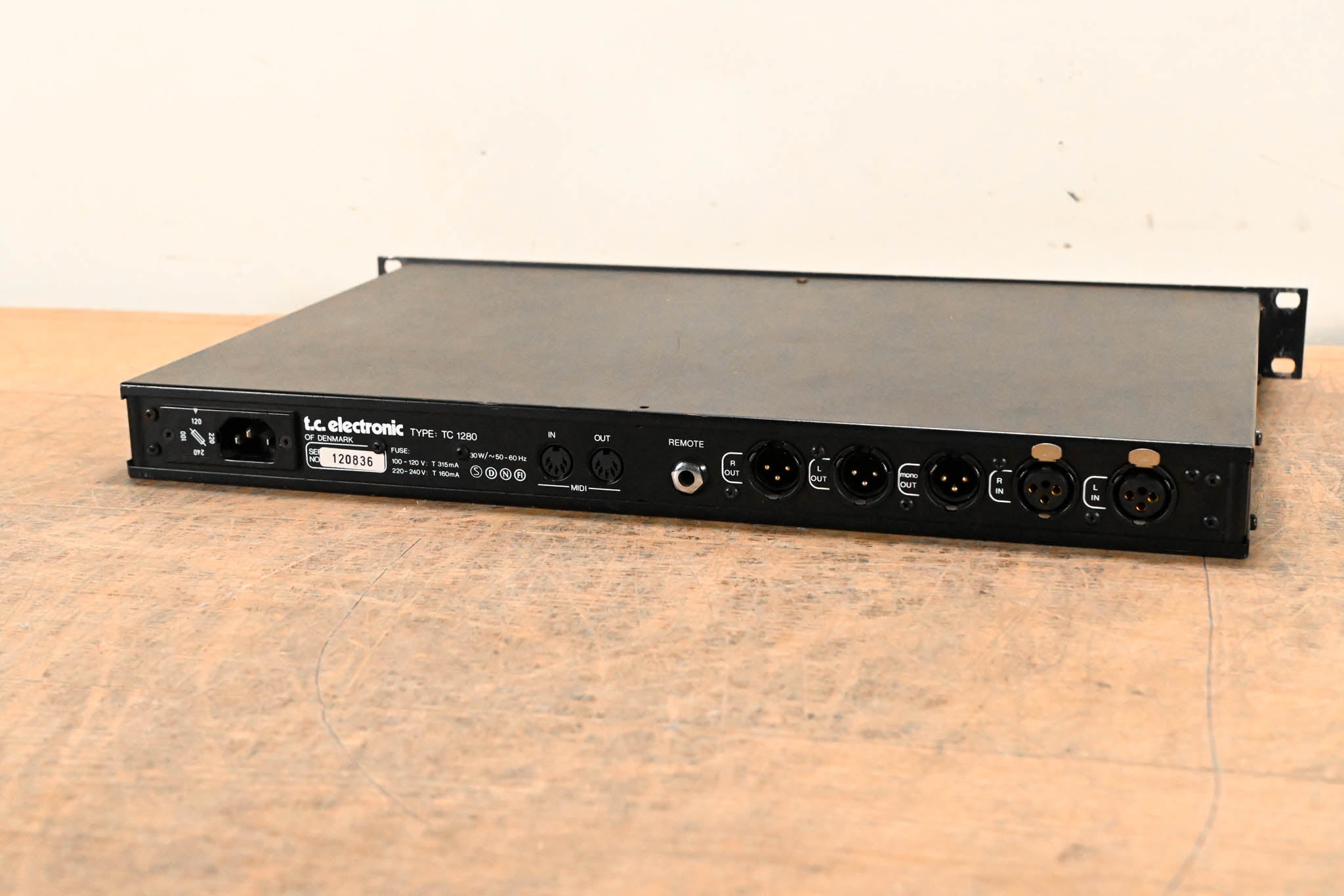 TC Electronic TC 1280 Stereo Digital Audio Delay