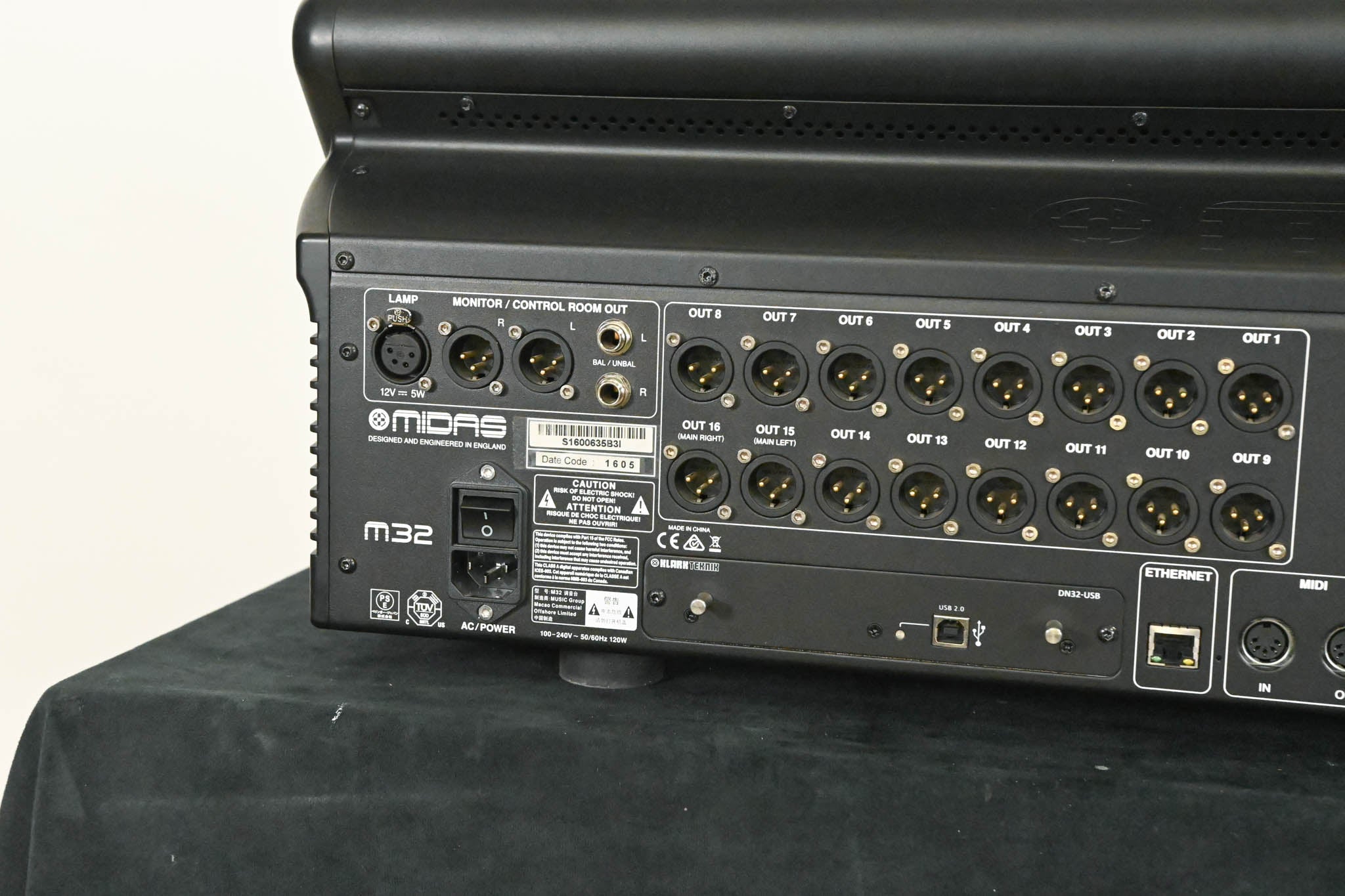 Midas M32 40-Channel Digital Audio Mixing Console