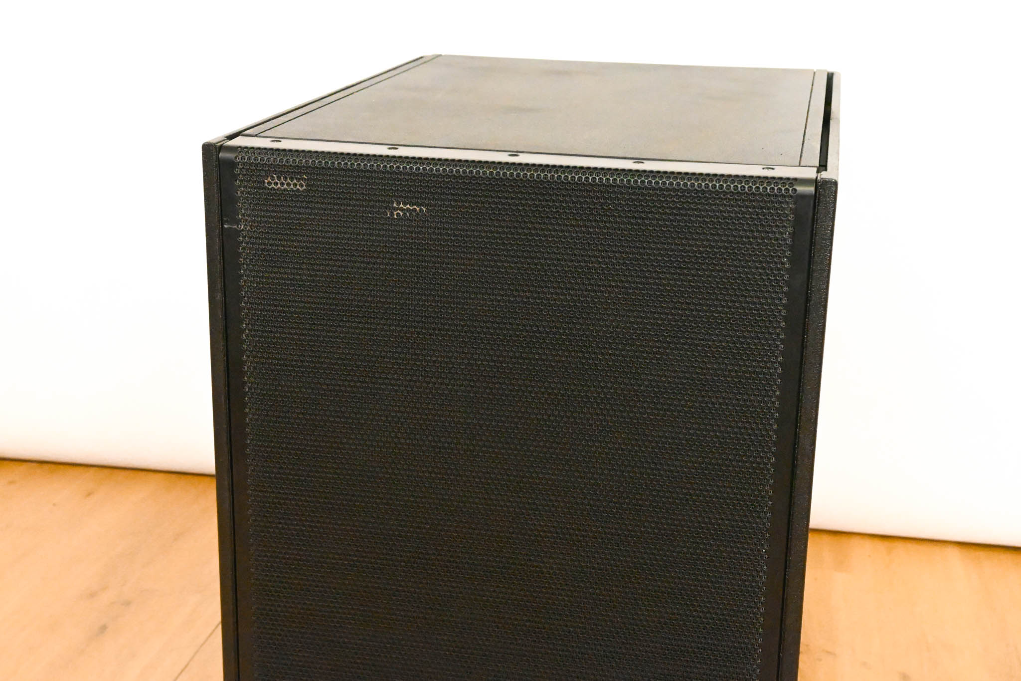 Electro-Voice (EV) EVA-2151D Dual 15" Passive Line Array Subwoofer